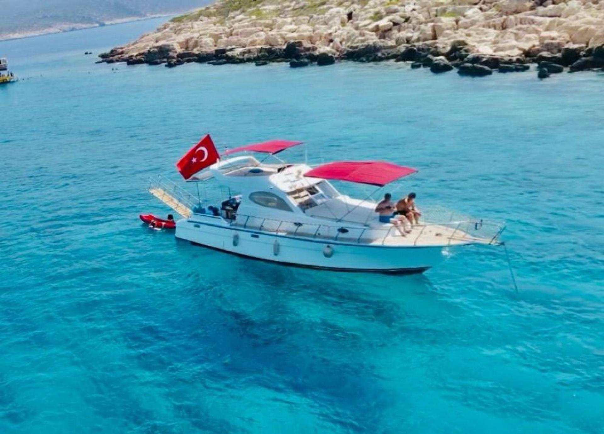 Kiralık Özel yapım 11m Motoryat - 673 - photo 2