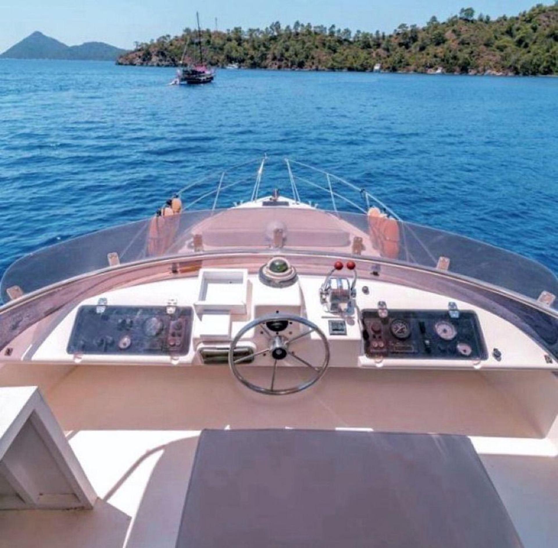 Rental Eurocraft 14m Motor Yacht - 963 - photo 19