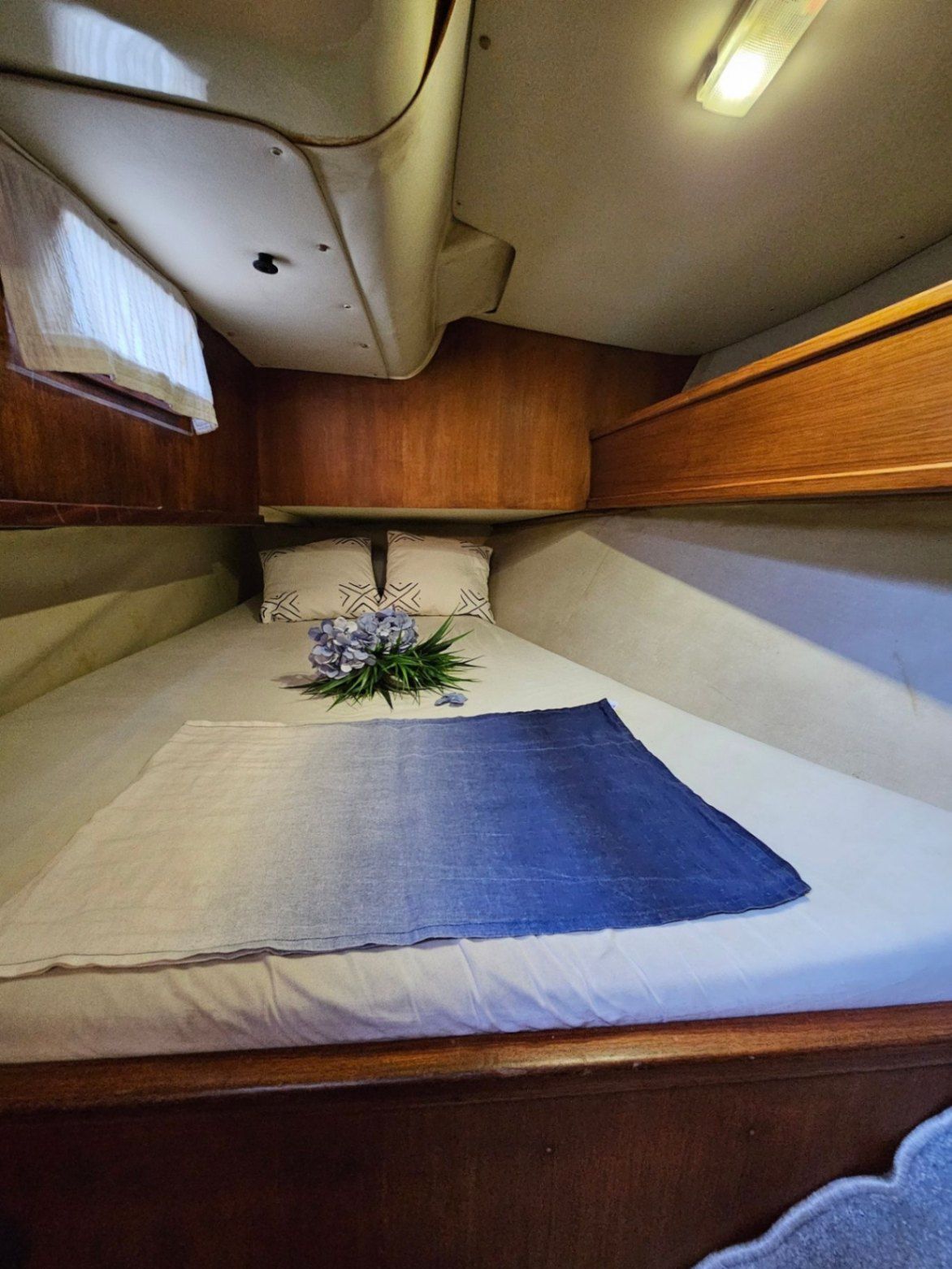 Jeanneau 11m Yelkenli