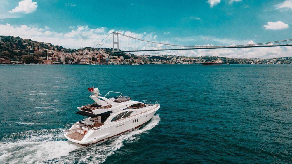 Rental Azimut 19m Motor Yacht - 746-24