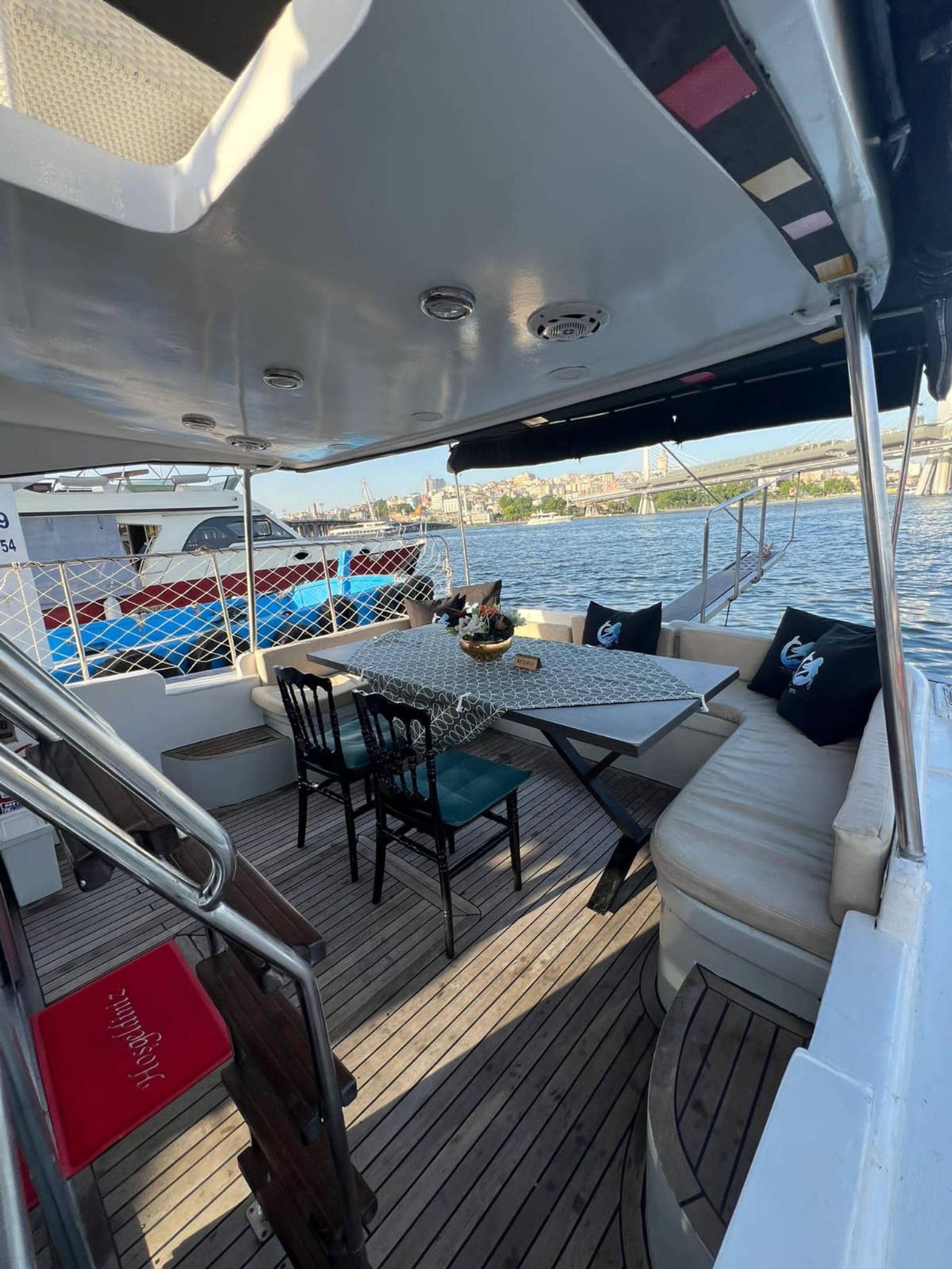 Rental Custom made 14m Motor Yacht - 580 - photo 9