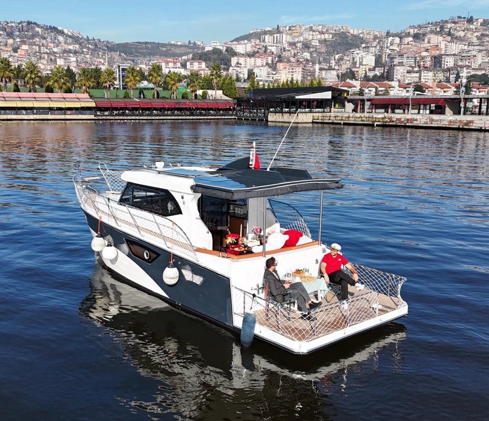 Özel yapım 11m Motoryat