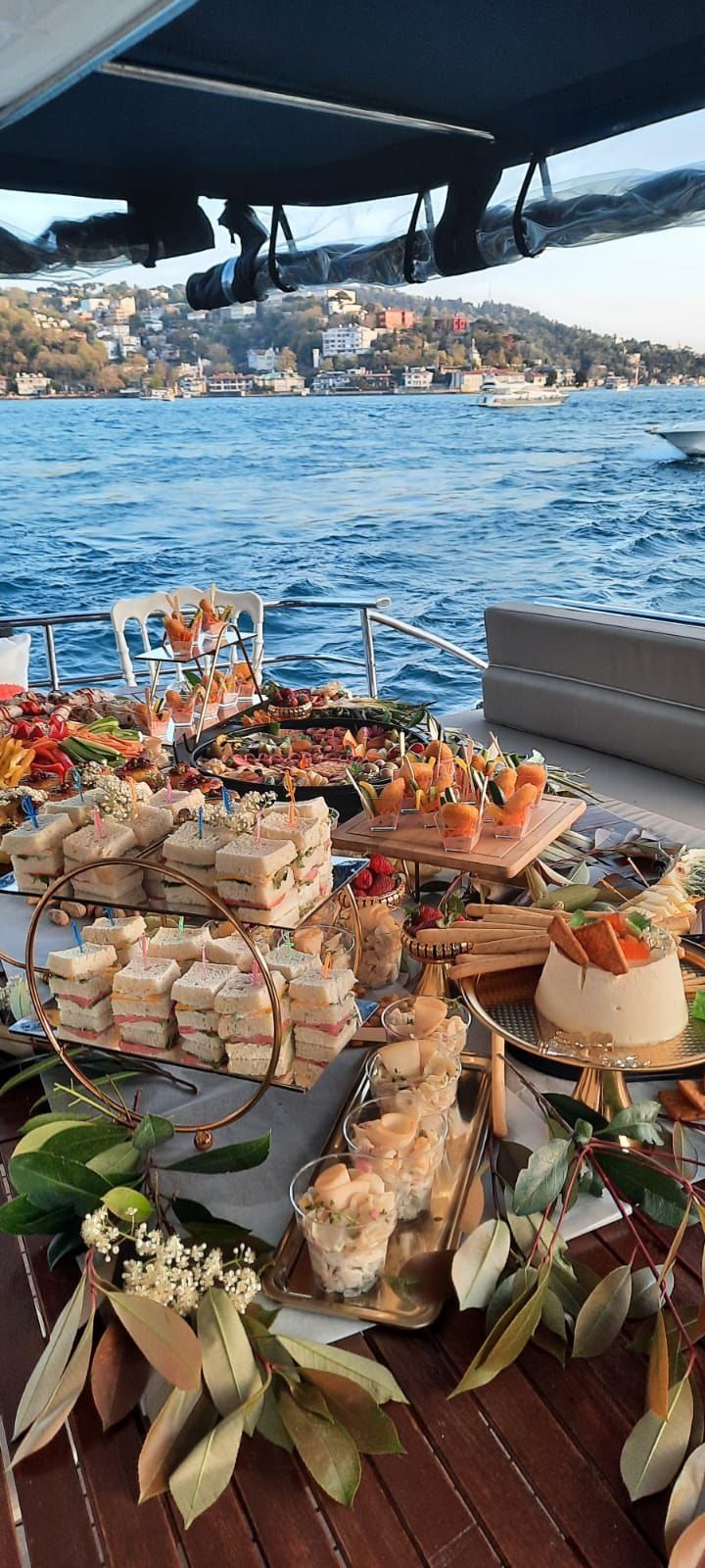 Özel yapım 24m Motoryat