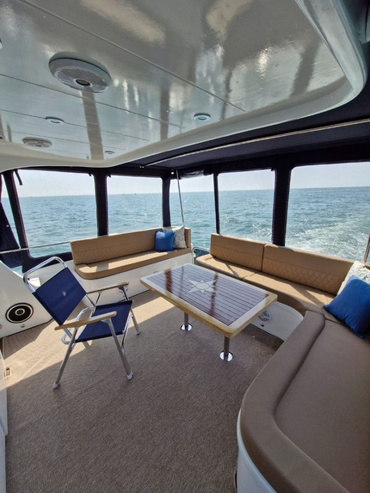 Custom made 10m Motor Yacht