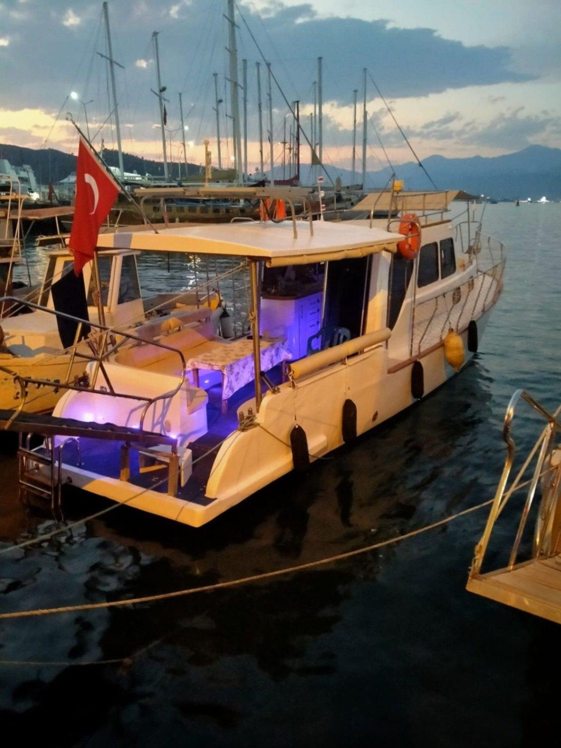 Rental Custom made 12m Motor Yacht - 806-0