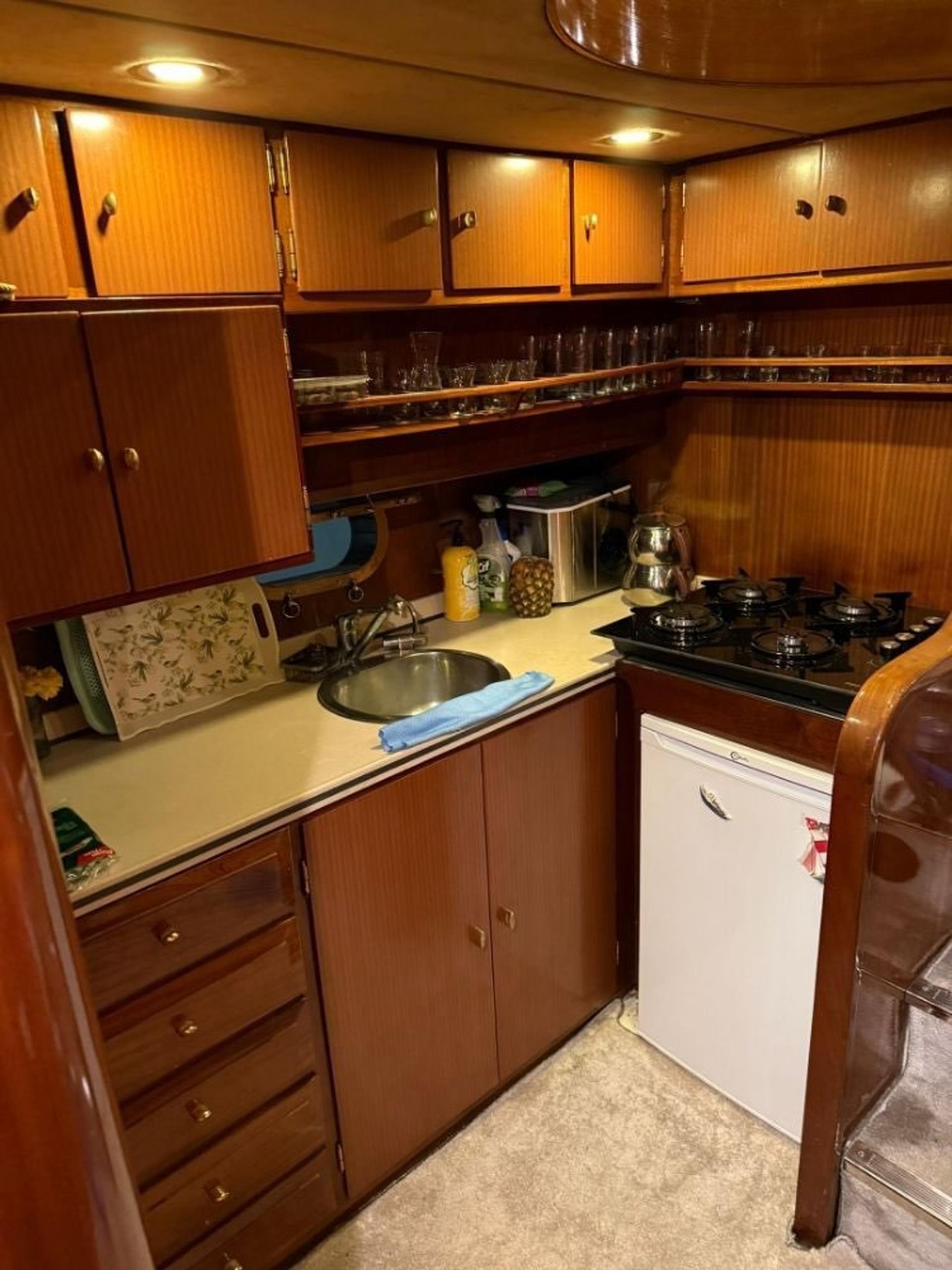 Kiralık Özel yapım 14m Motoryat - 983 - photo 15