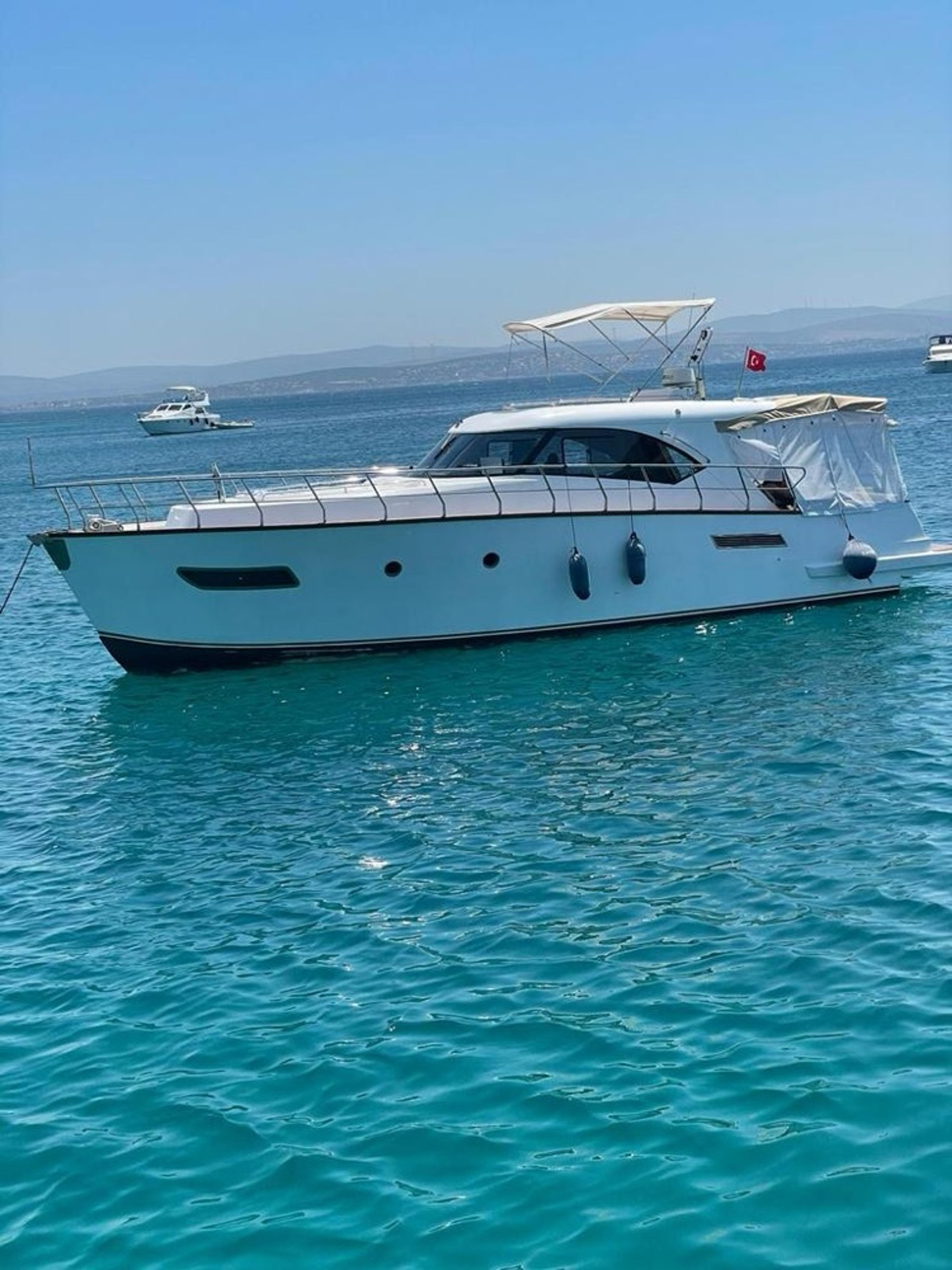Rental Custom made 14m Motor Yacht - 504 - photo 1