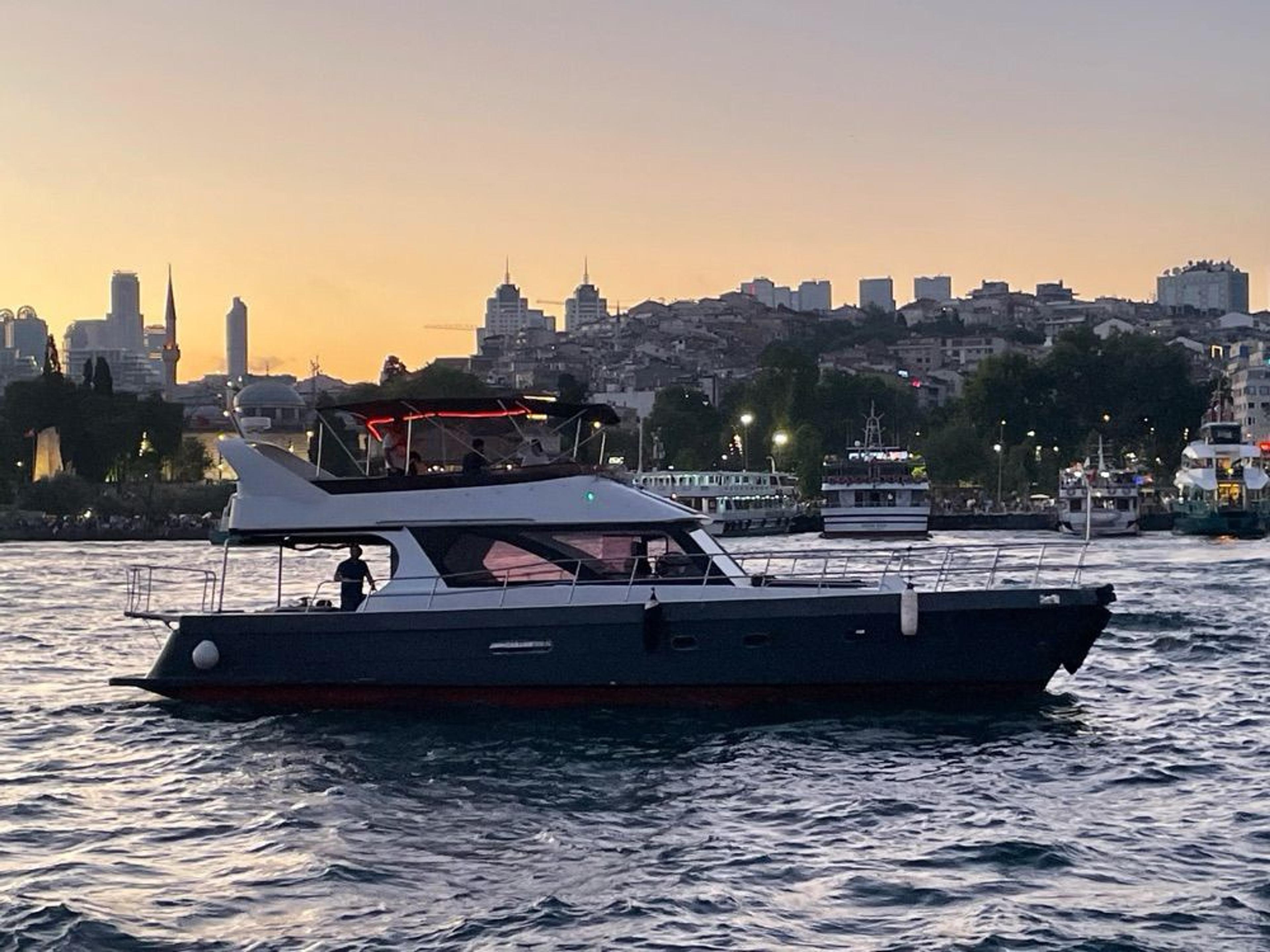 Kiralık Özel yapım 18m Motoryat - 319 - photo 2