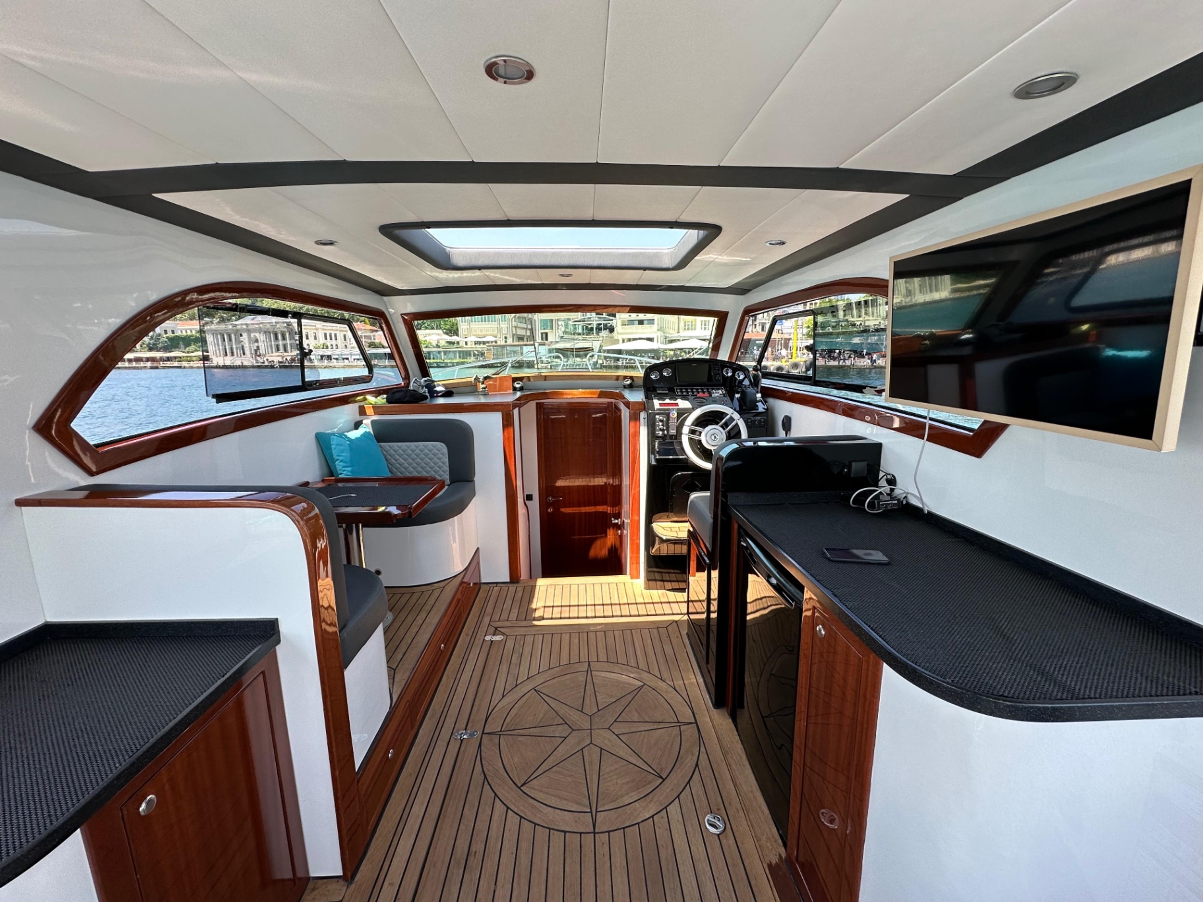 Rental Custom made 12m Motor Yacht - 398 - photo 13