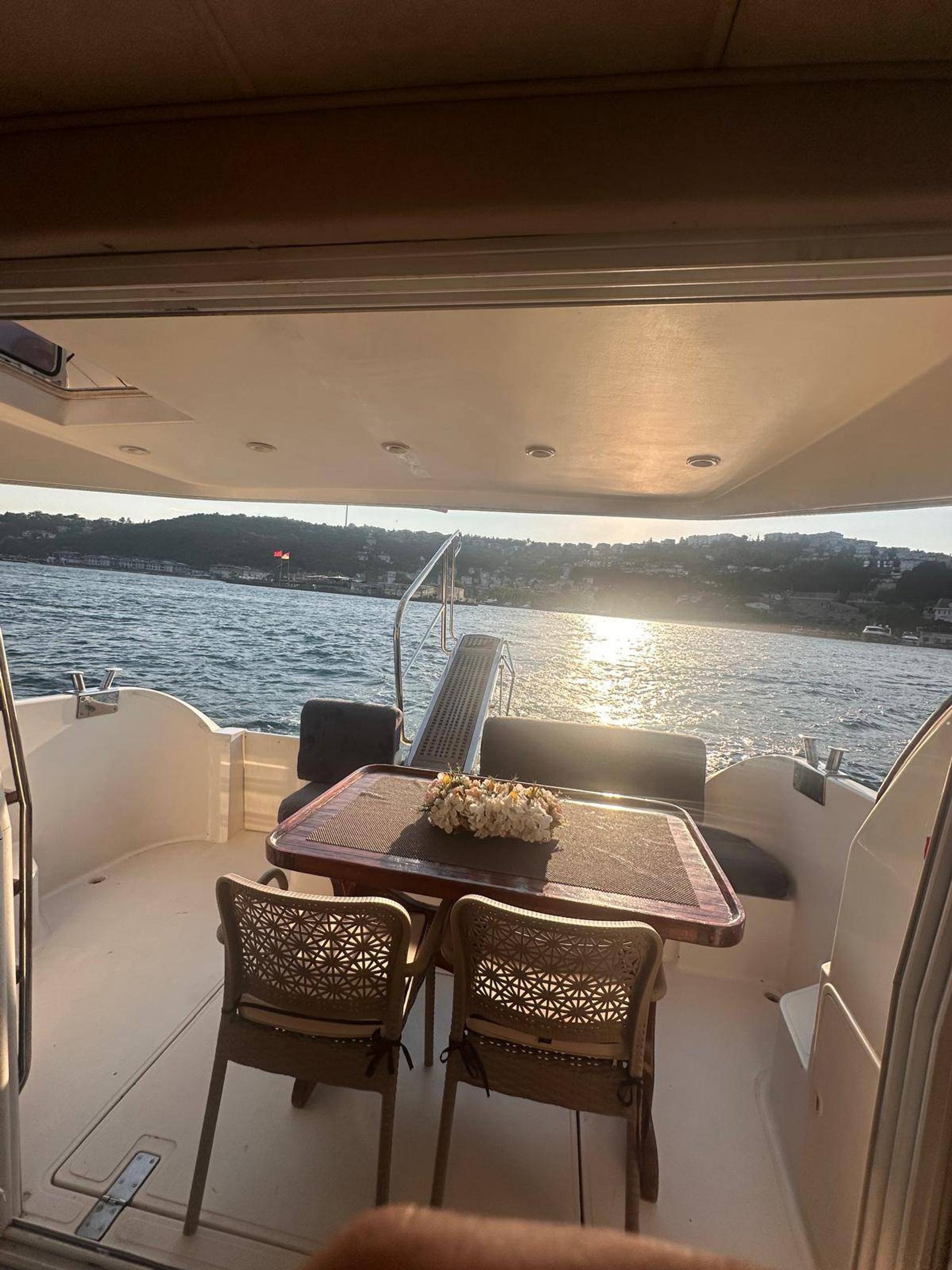 Rental Eurocraft 14m Motor Yacht - 963 - photo 8