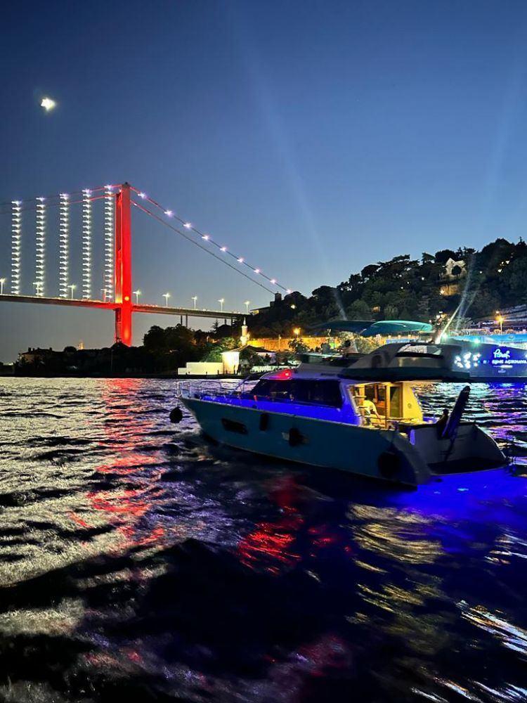 Rental Custom made 15m Motor Yacht - 672-1