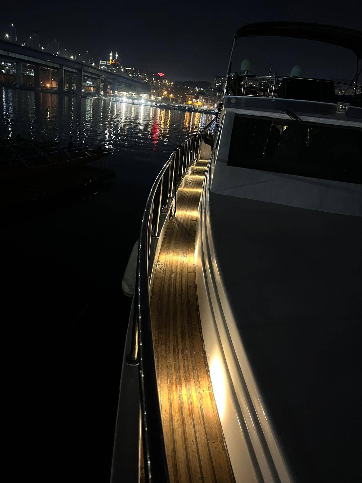 Özel yapım 24m Motoryat