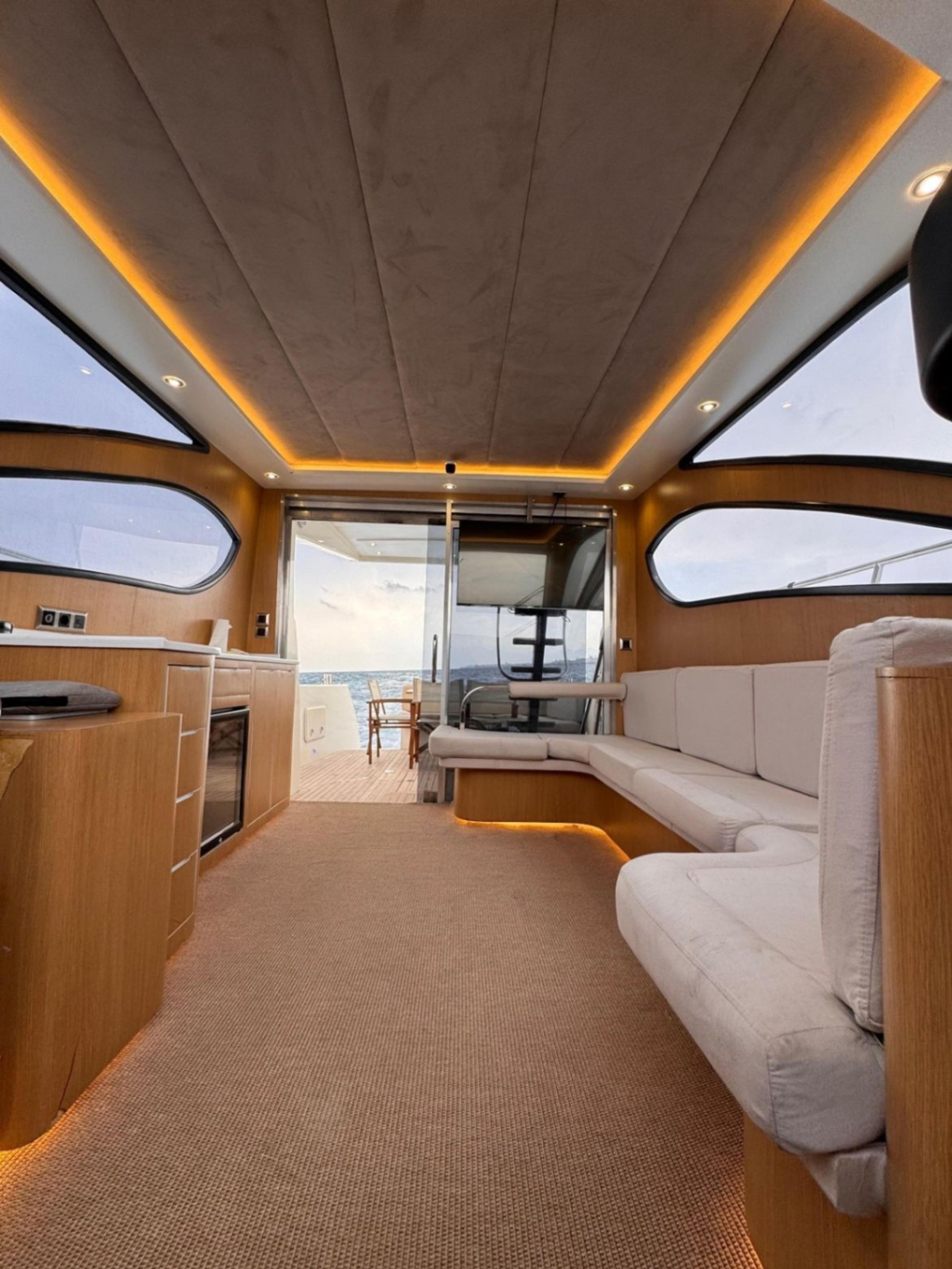 Rental Custom made 14m Motor Yacht - 916 - photo 10