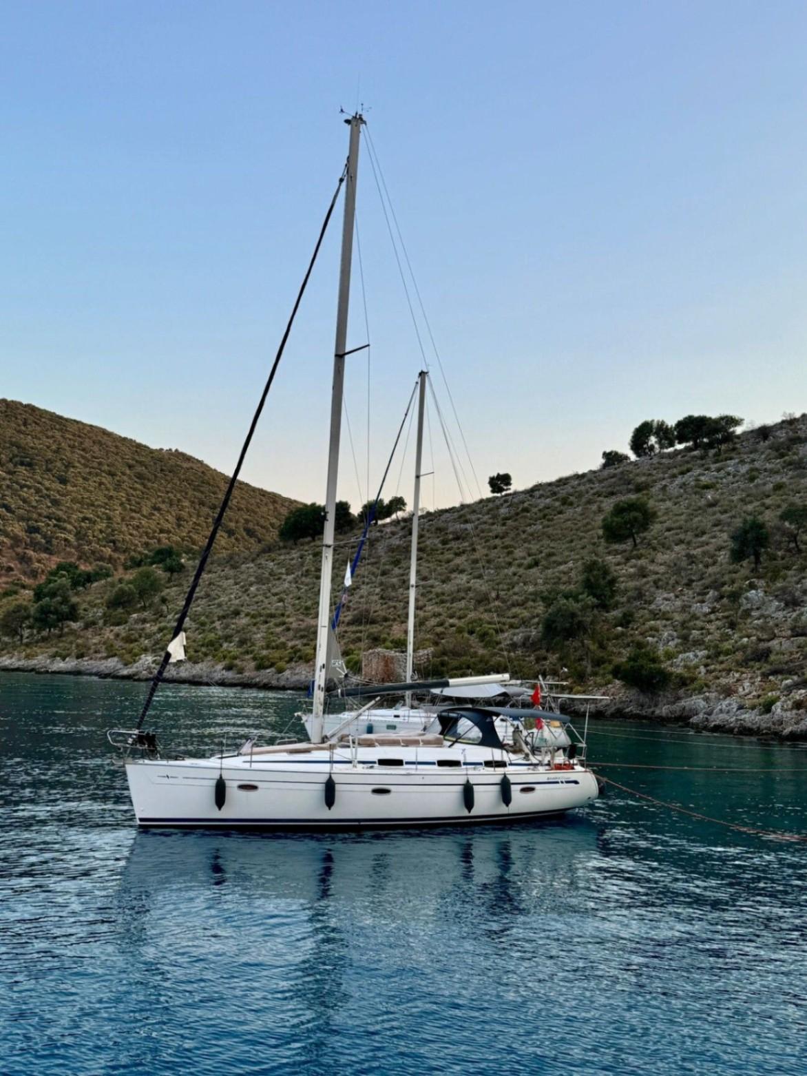 Rental Bavaria 12.1m Sailboat - 560-0