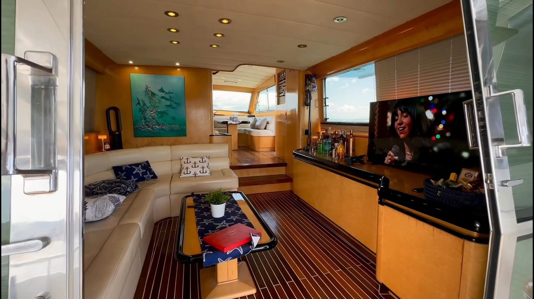 Canados 20m Motor Yacht