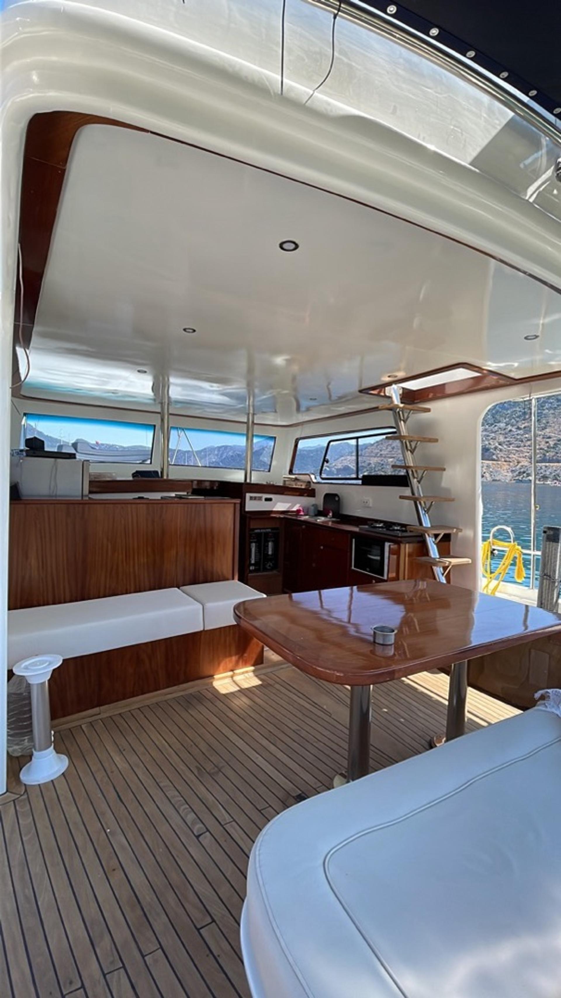 Rental Custom made 14m Motor Yacht - 619 - photo 8