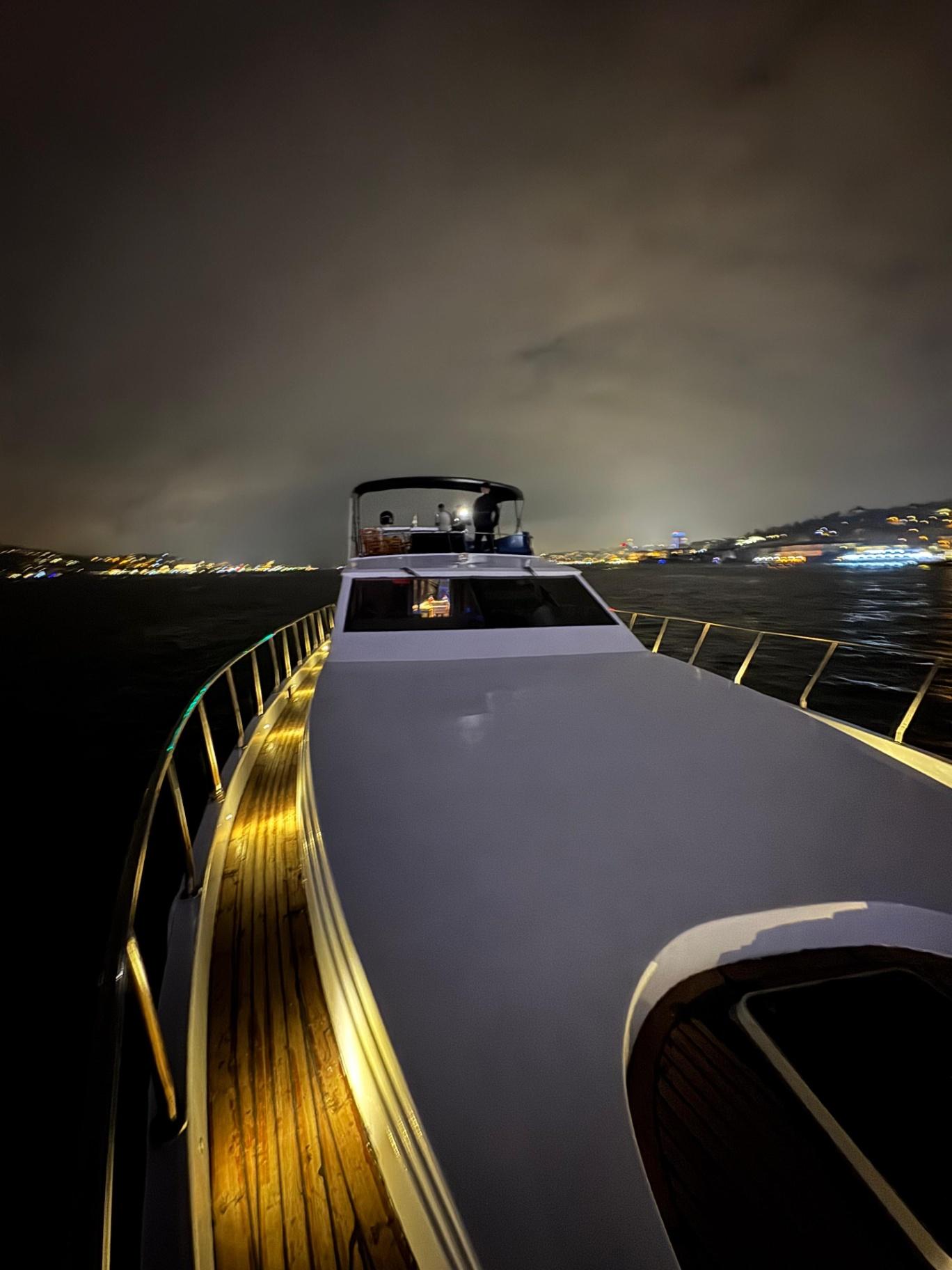 Rental Custom made 24m Motor Yacht - 814 - photo 17