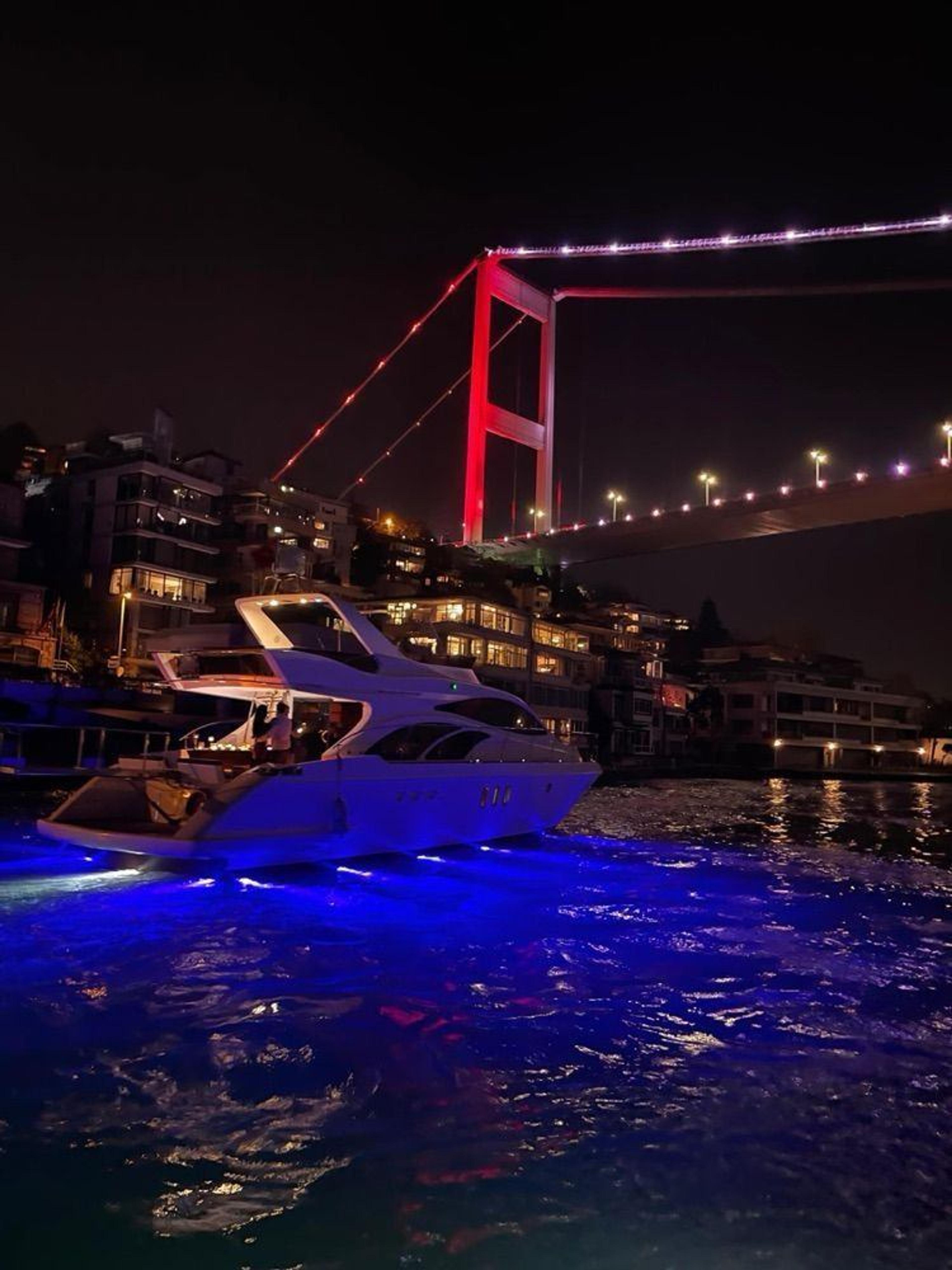 Kiralık Azimut 19m Motoryat - 258 - photo 3