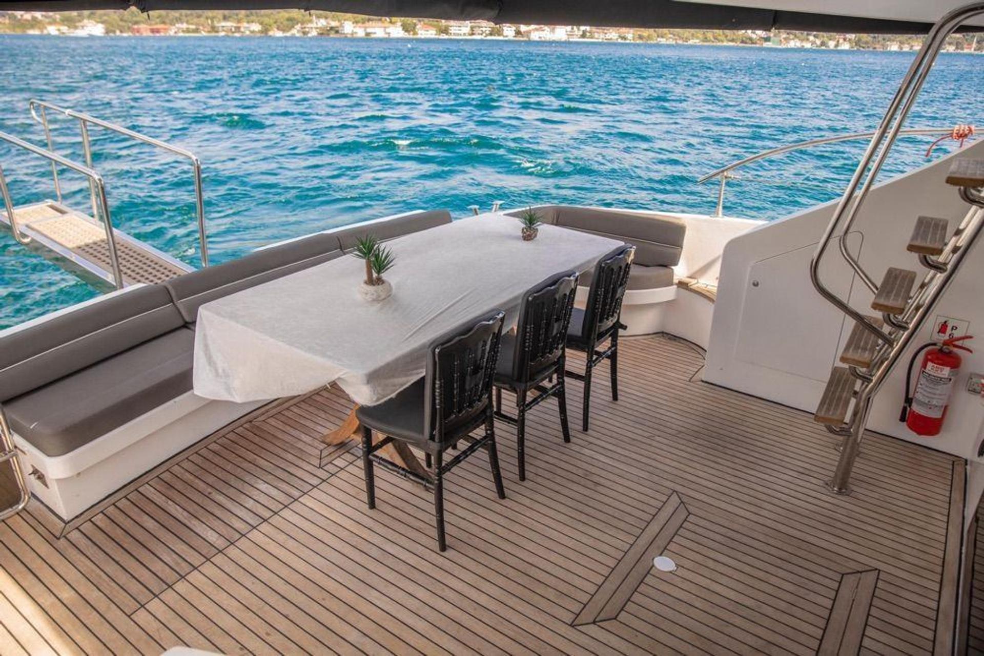 Kiralık Azimut 19m Motoryat - 746 - photo 11