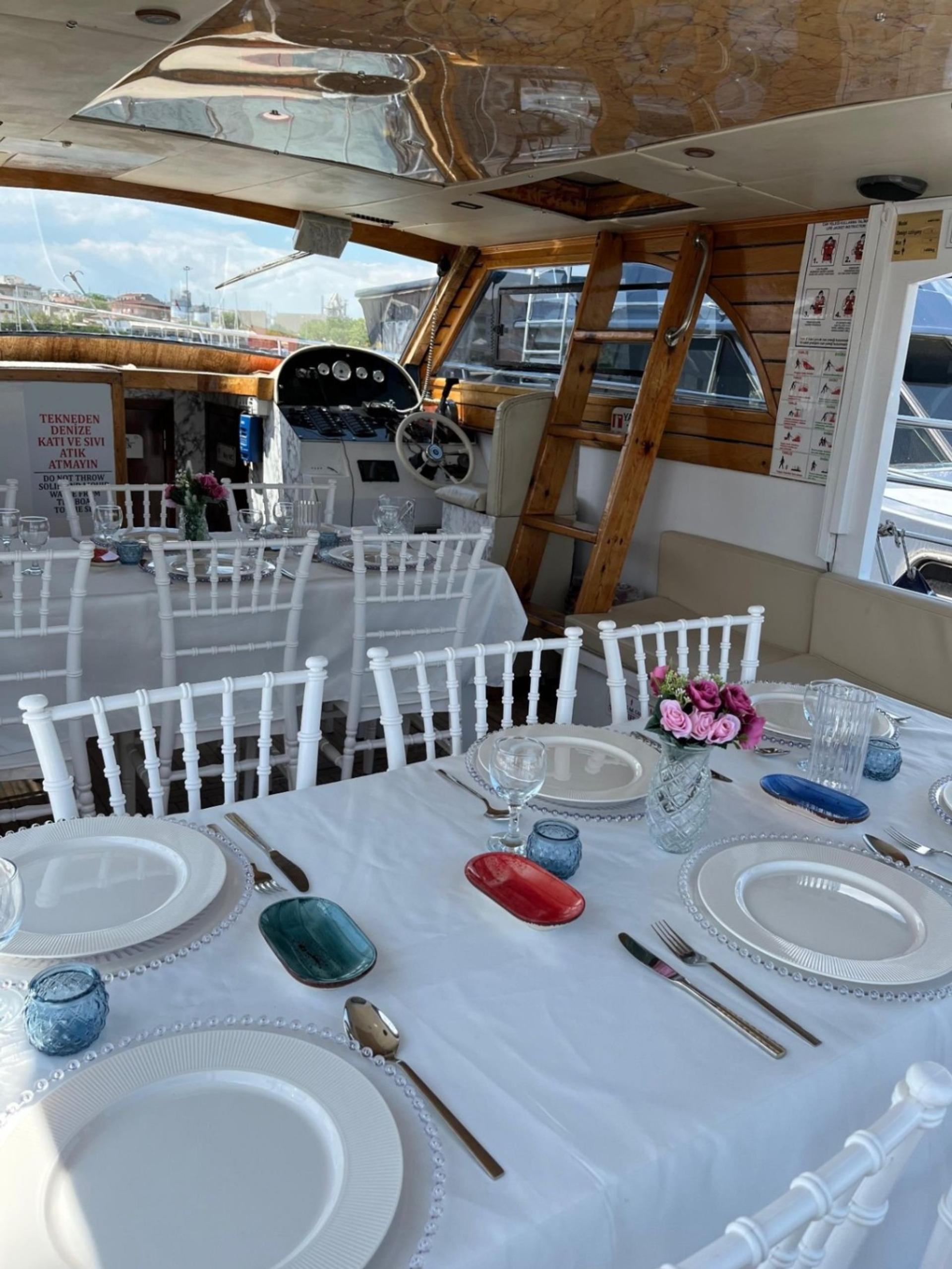 Rental Custom made 12m Motor Yacht - 881 - photo 15