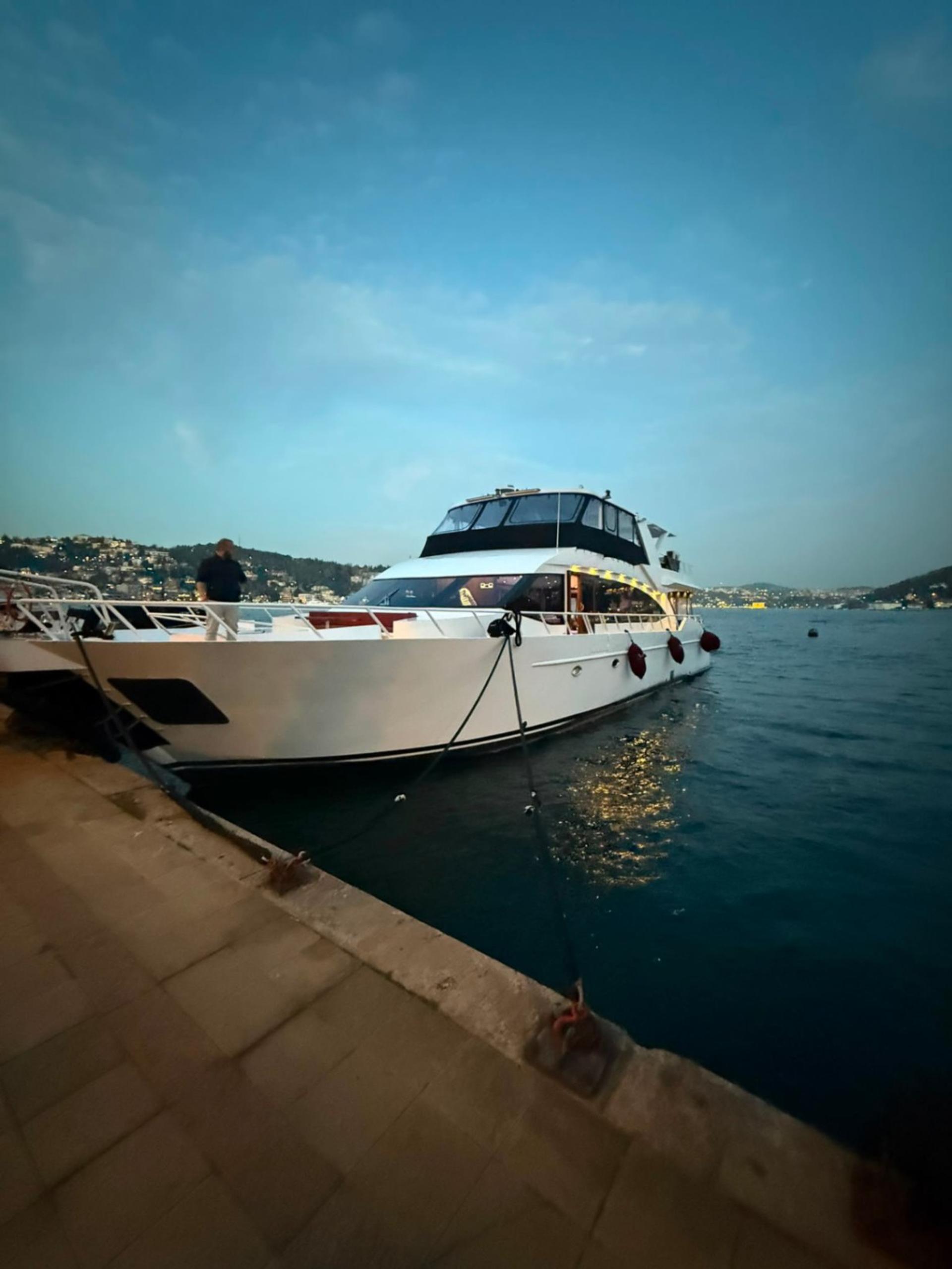 Kiralık Özel yapım 24m Motoryat - 1143 - photo 1