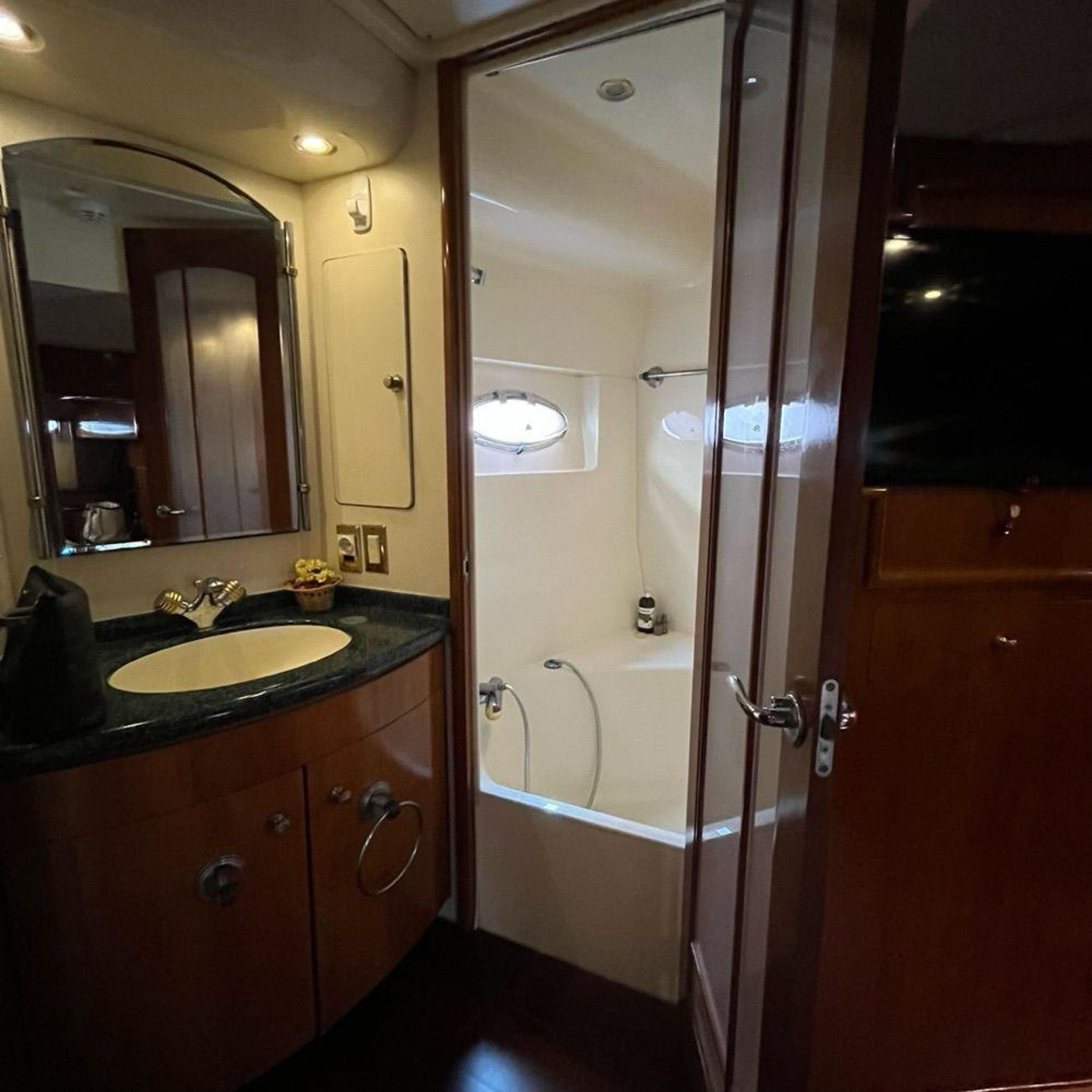 Rental Carver 17m Motor Yacht - 623 - photo 14