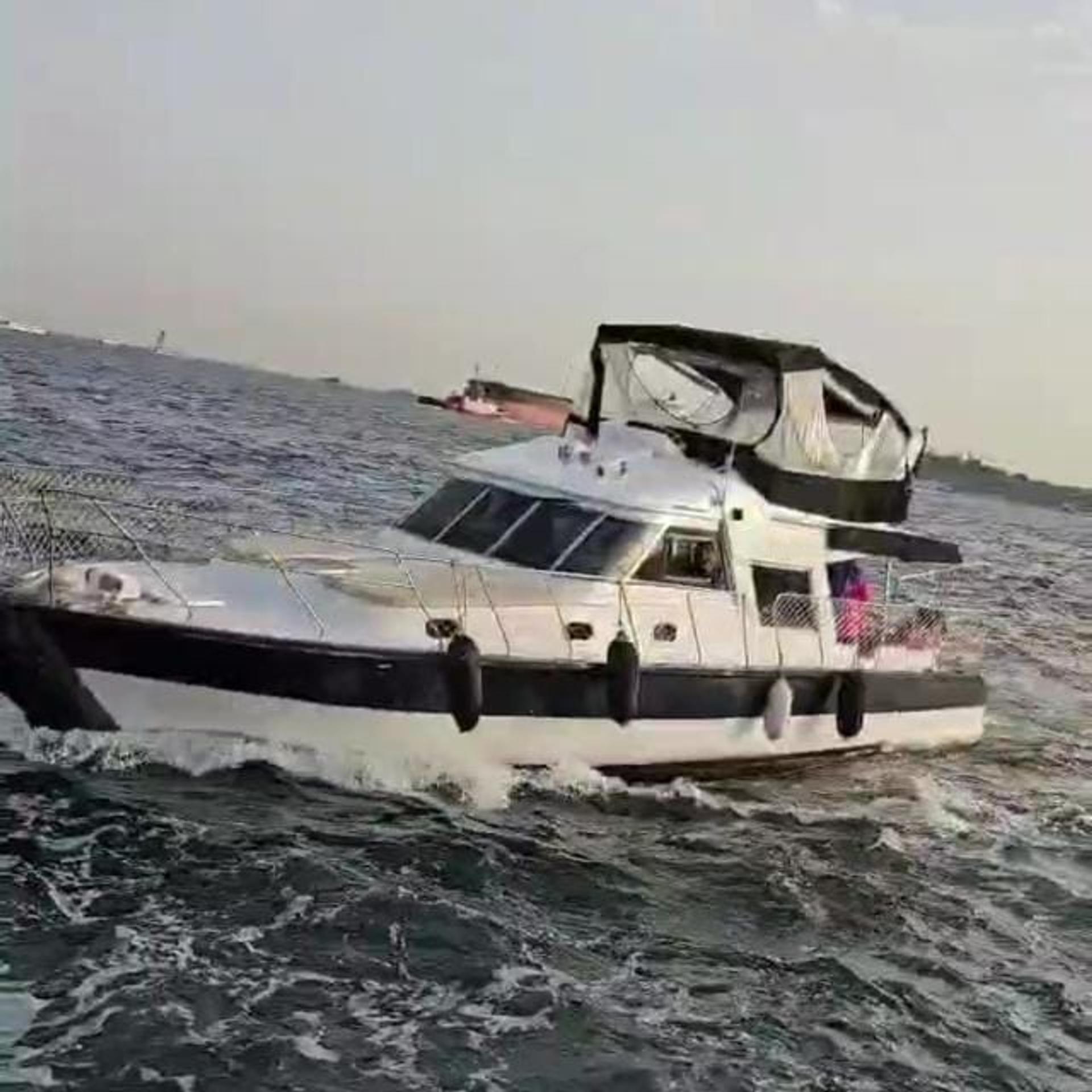 Rental Custom made 14m Motor Yacht - 580 - photo 2