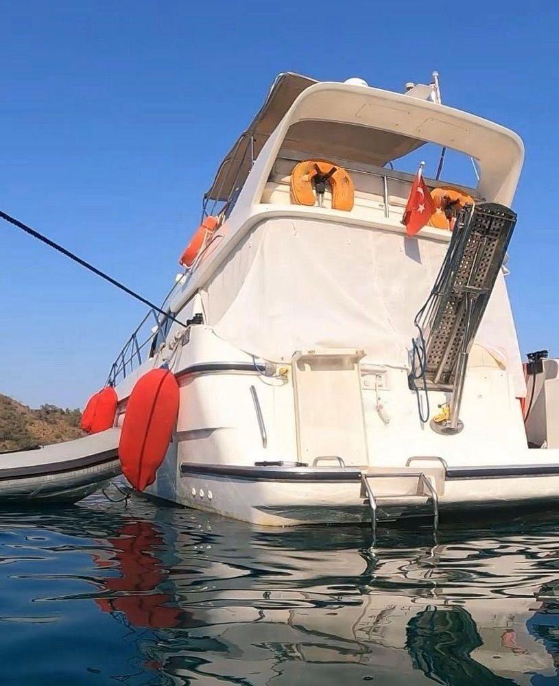 Rental Eurocraft 14m Motor Yacht - 963-3