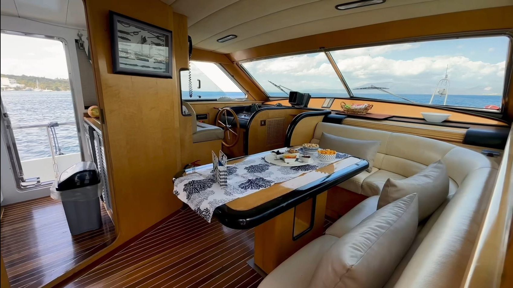 Canados 20m Motor Yacht