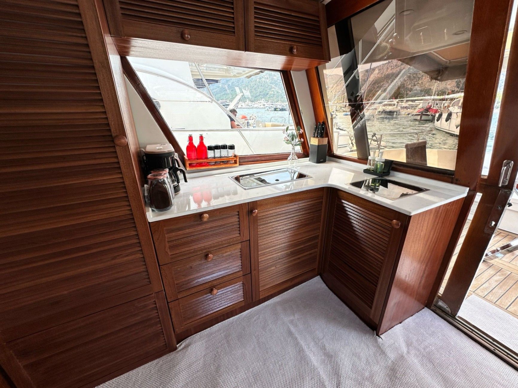 Özel yapım 14m Motoryat