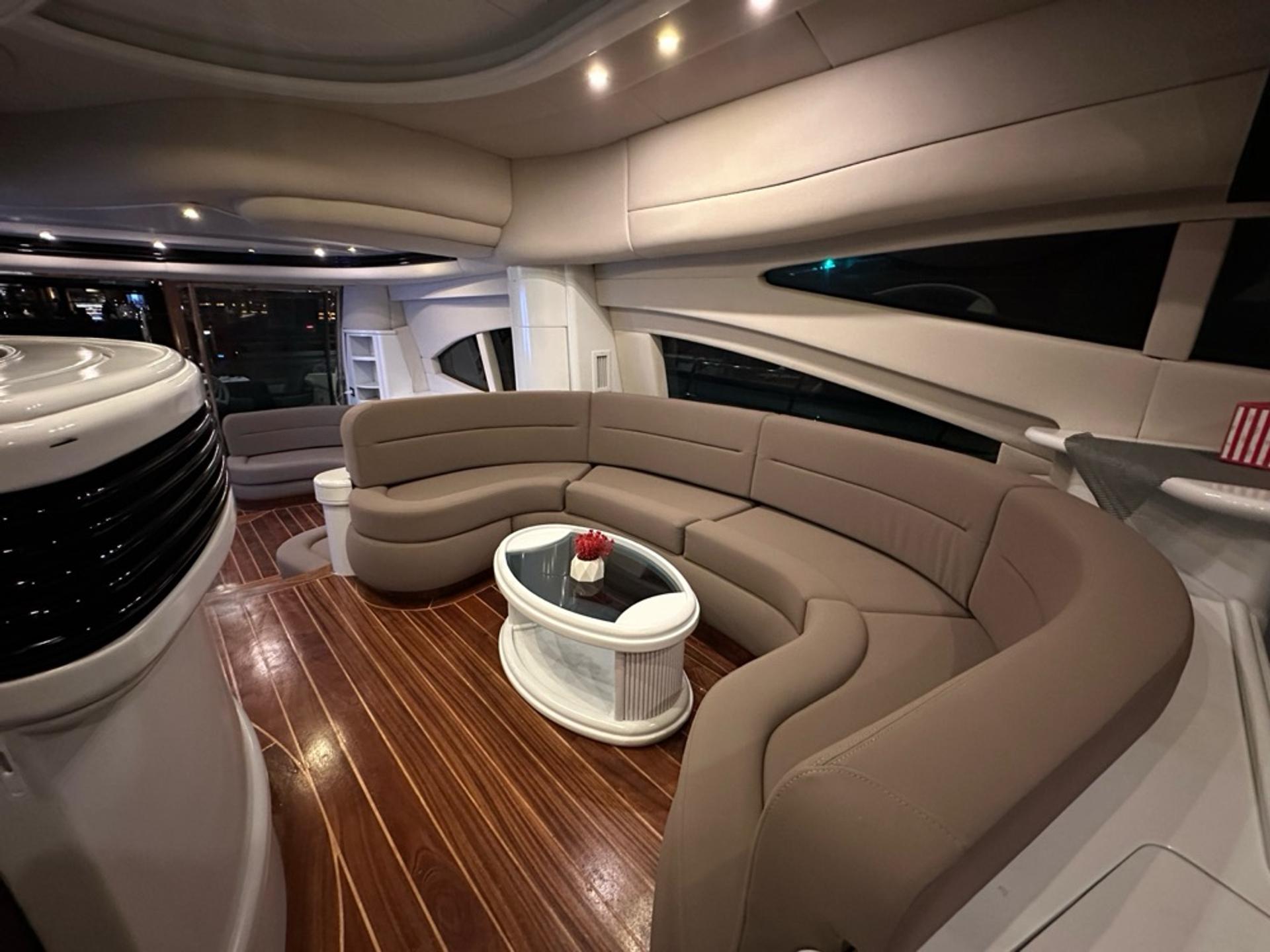 Kiralık Azimut 22m Motoryat - 347 - photo 9