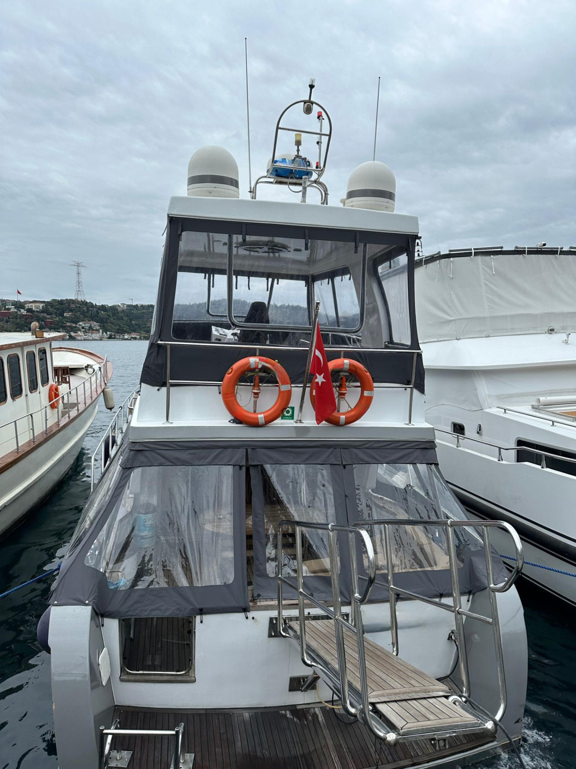 Rental Custom made 17m Motor Yacht - 5 - photo 21