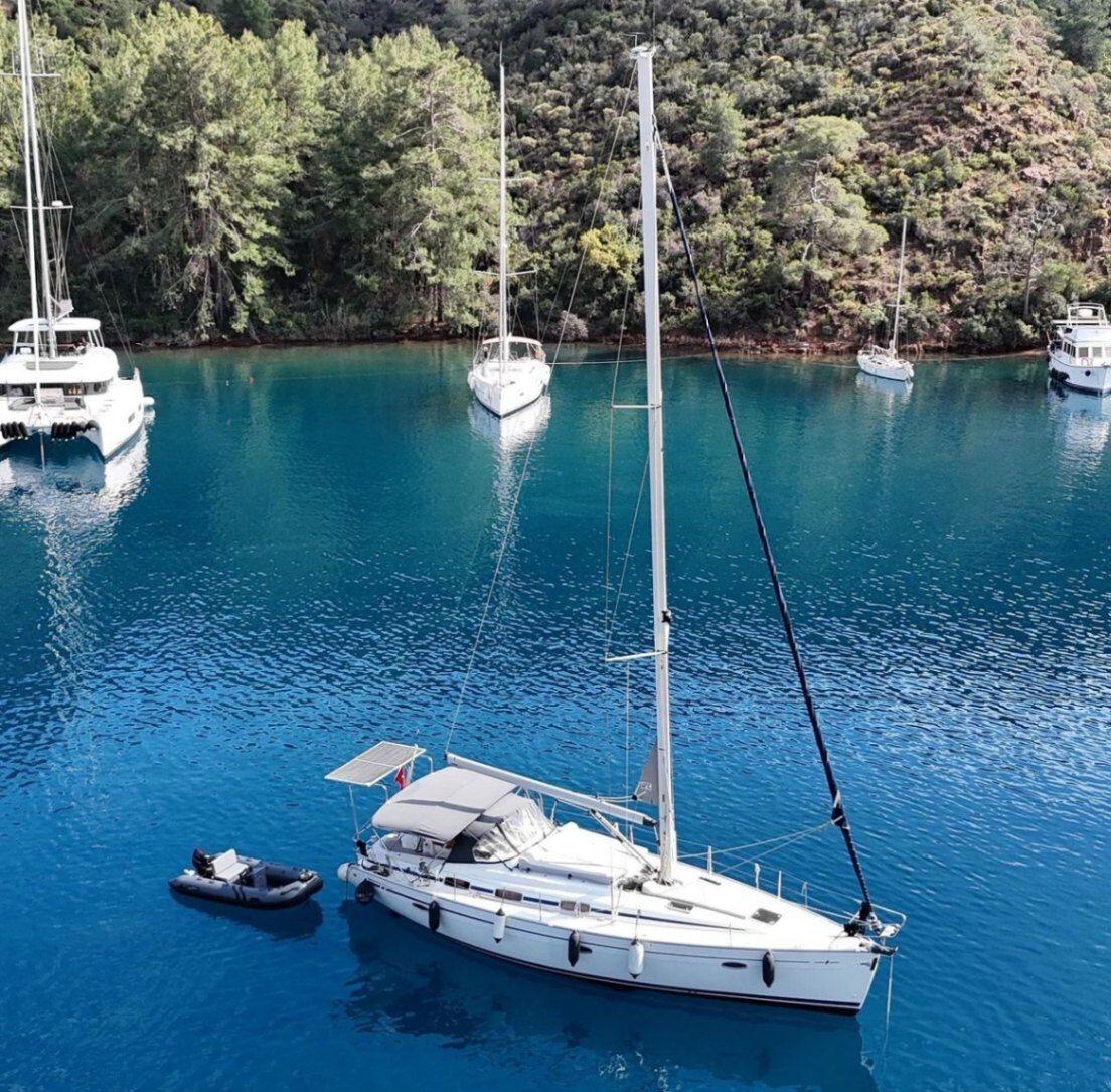 Rental Bavaria 12.1m Sailboat - 560-5