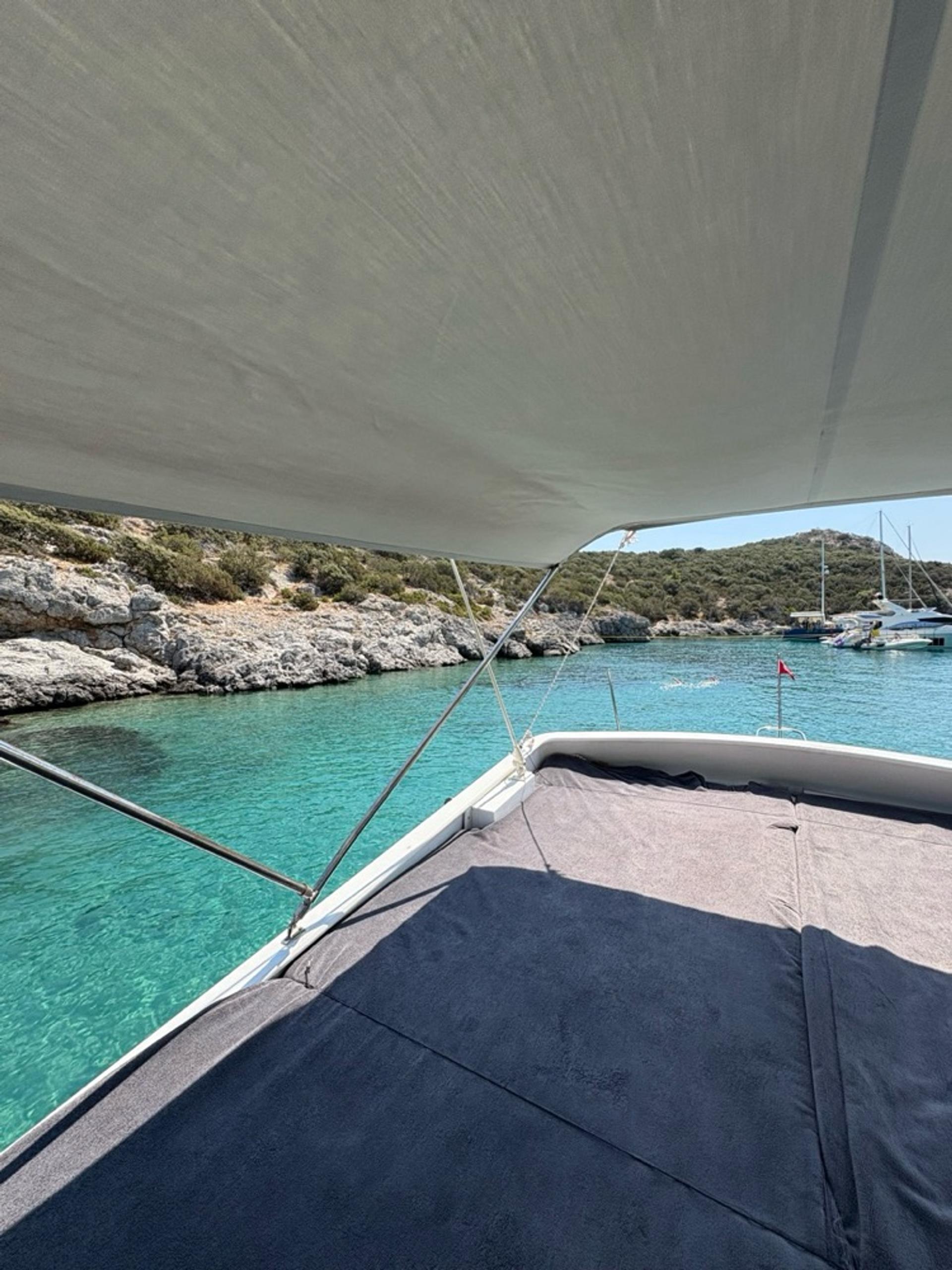 Rental Custom made 10m Motor Yacht - 813 - photo 36