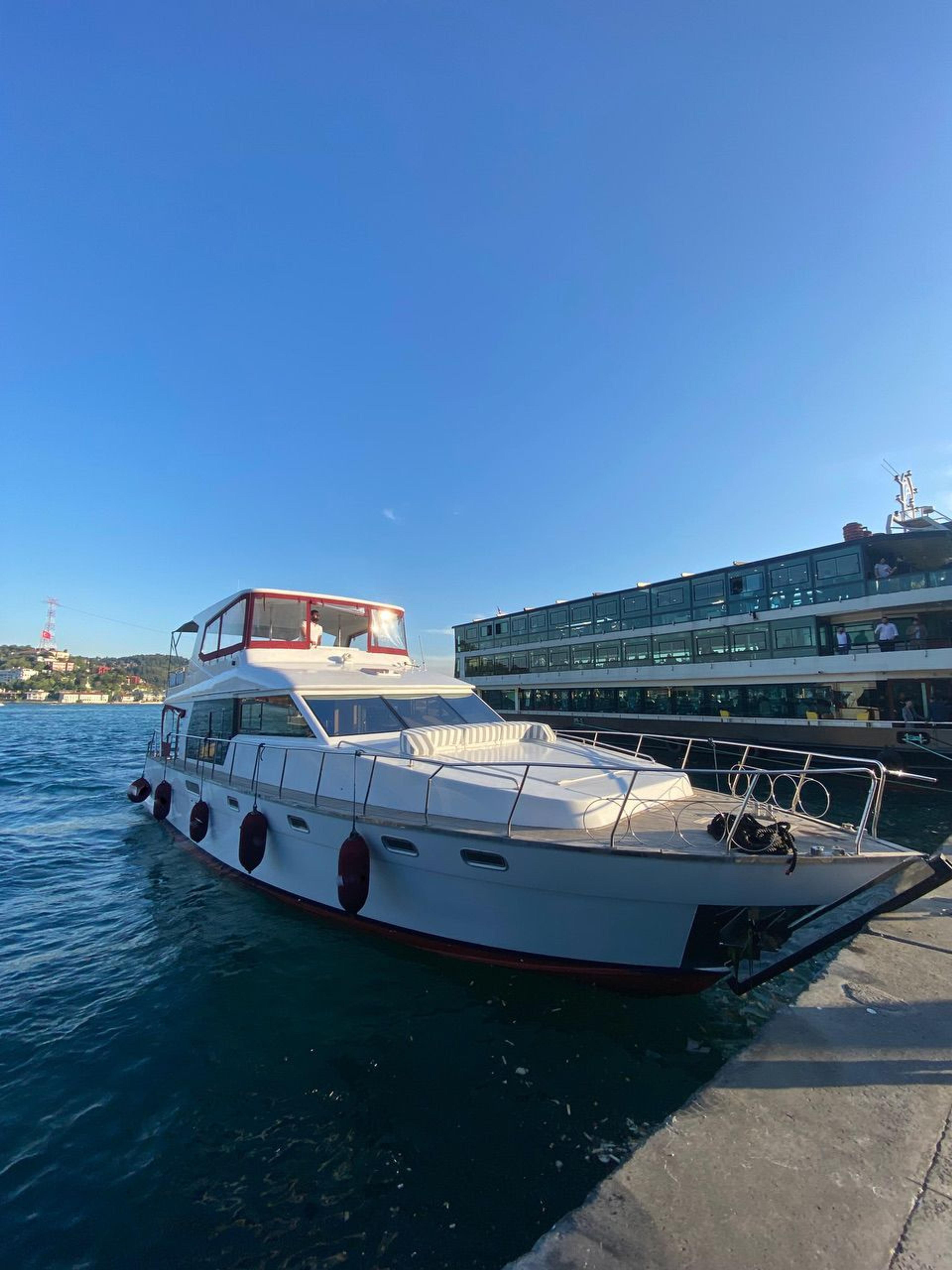 Rental Custom made 17m Motor Yacht - 82 - photo 4