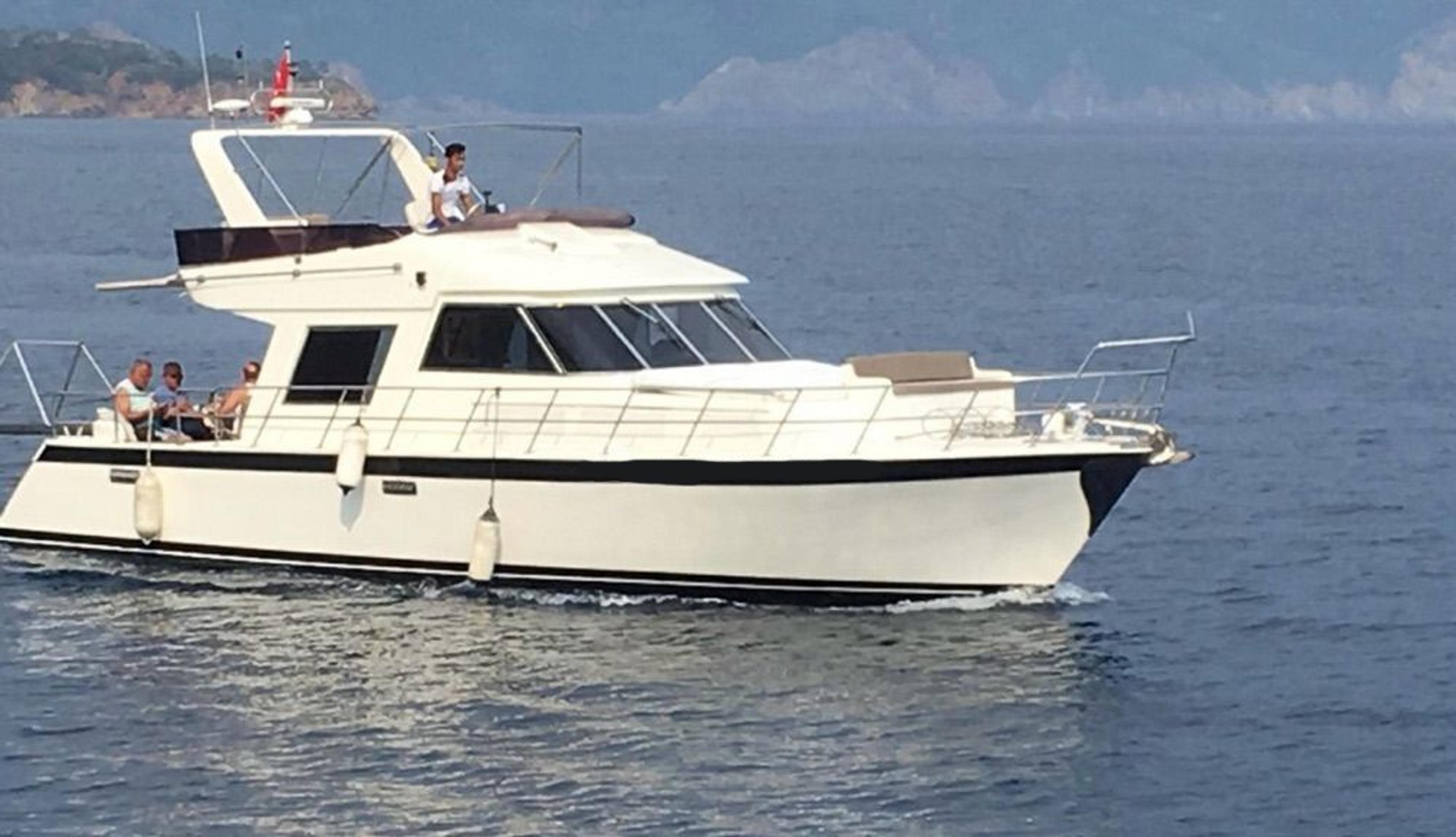 Rental Custom made 14m Motor Yacht - 611 - photo 3