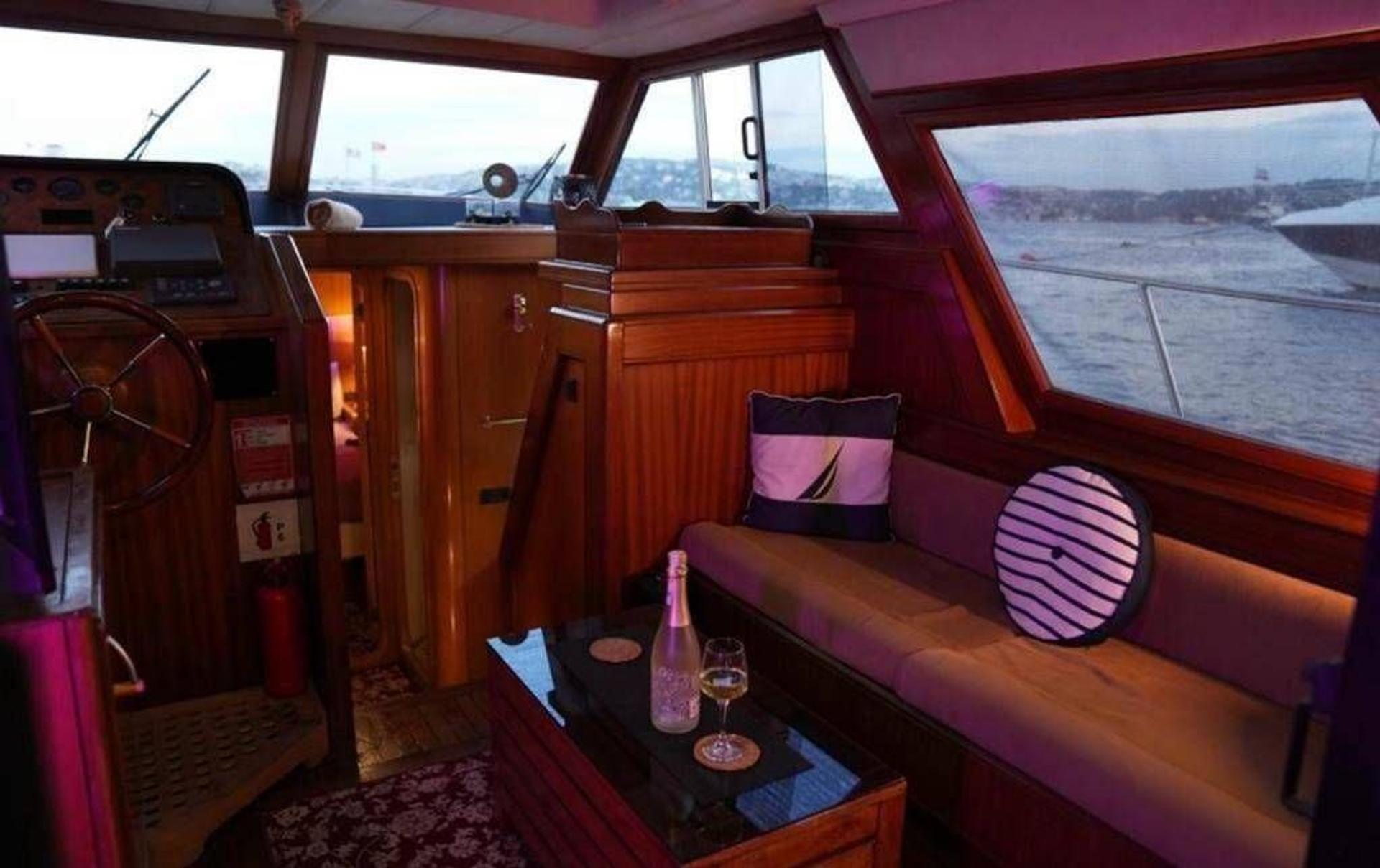 Rental Custom made 14m Motor Yacht - 385 - photo 19