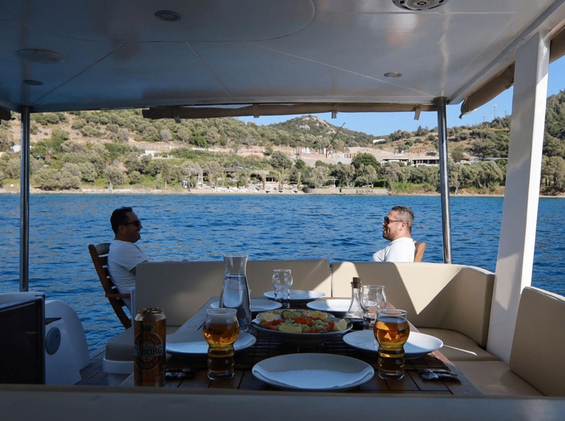 Rental Custom made 14m Motor Yacht - 393 - photo 16