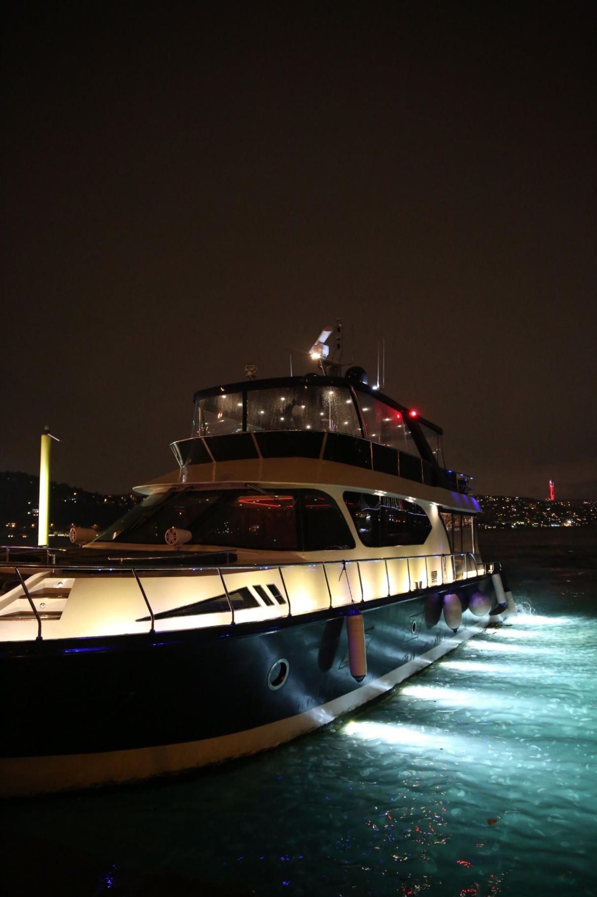 Rental Custom made 22m Motor Yacht - 152 - photo 5