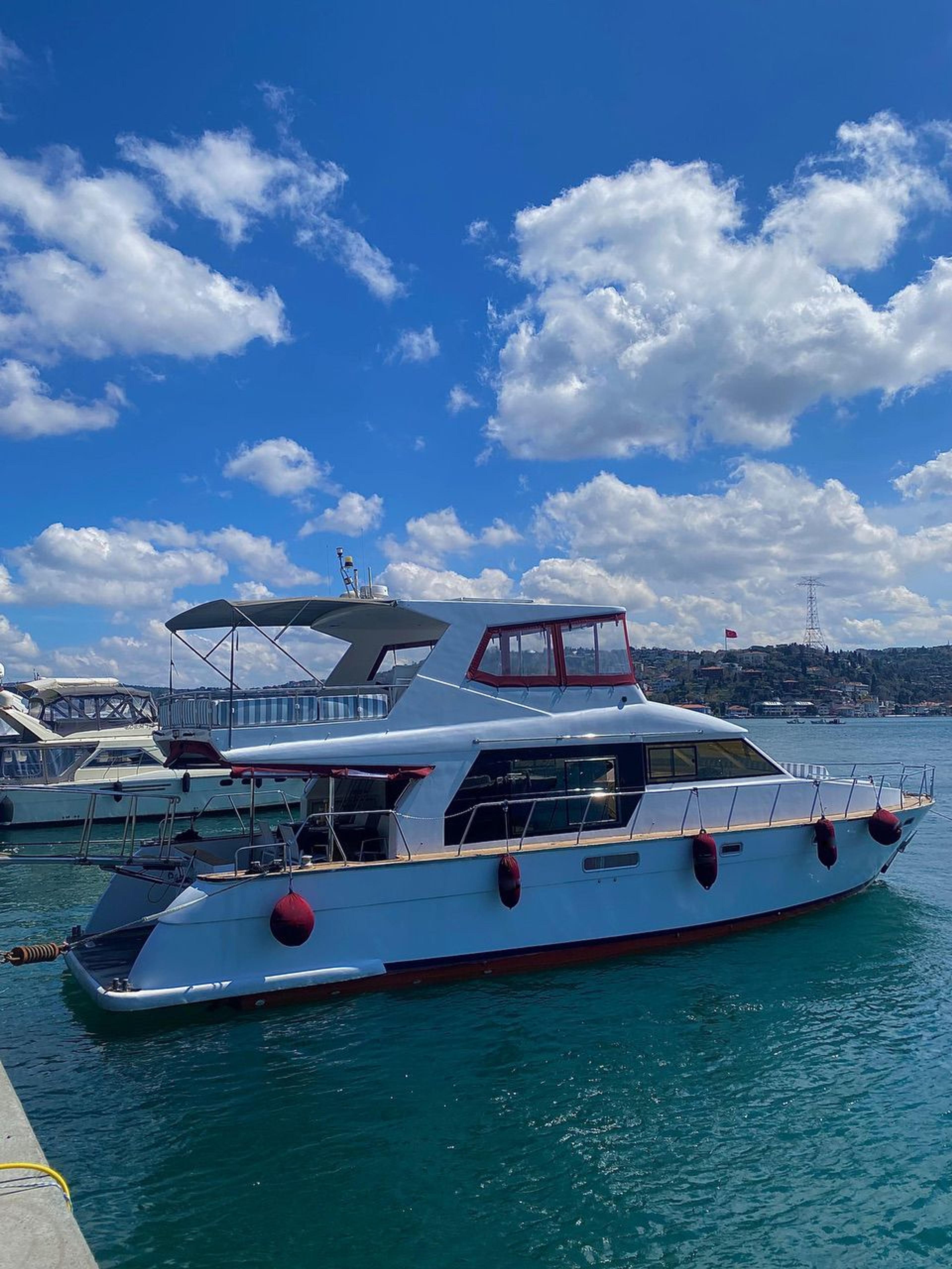 Rental Custom made 17m Motor Yacht - 82 - photo 1