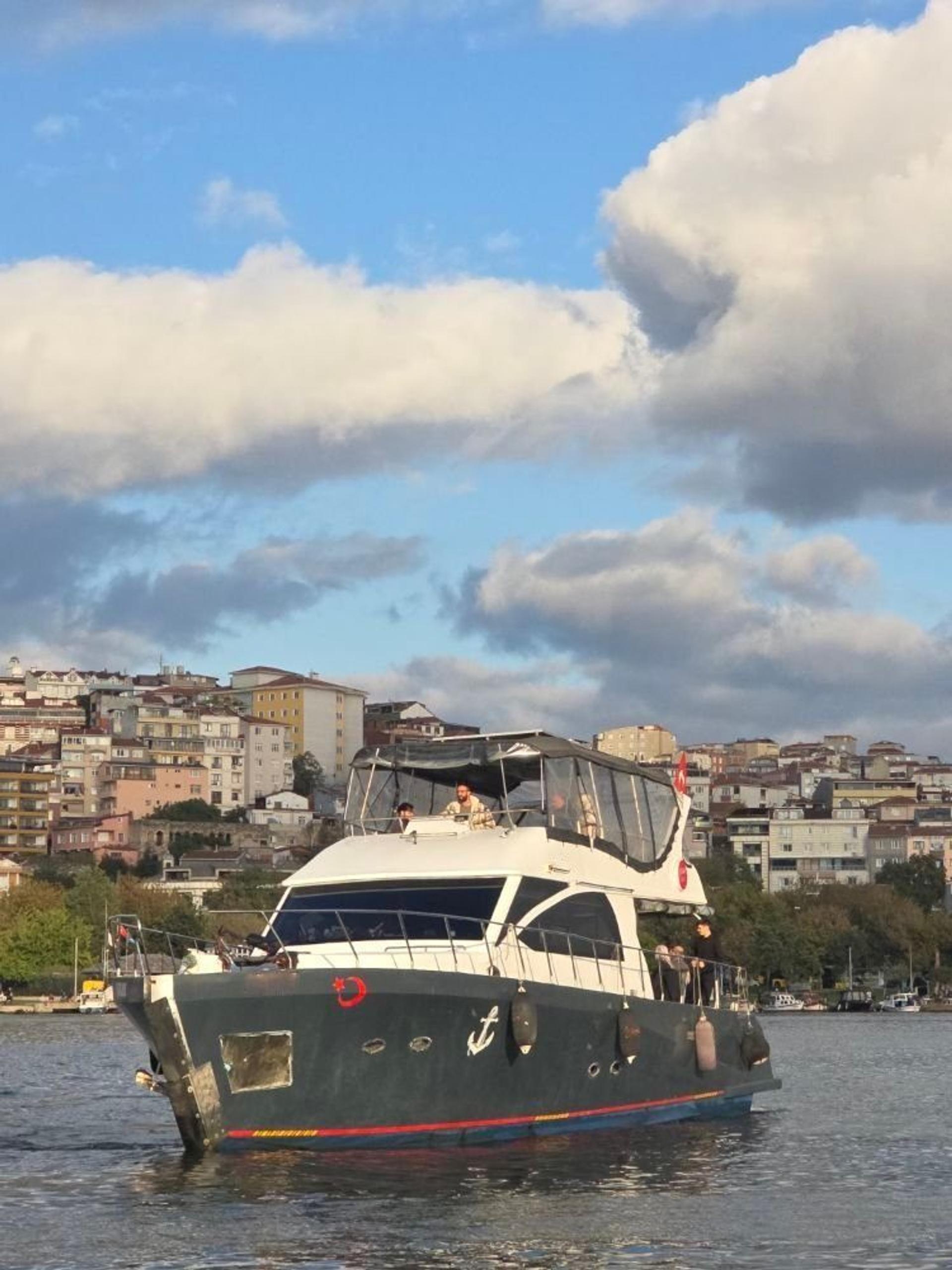 Kiralık Azimut 18m Motoryat - 355 - photo 5