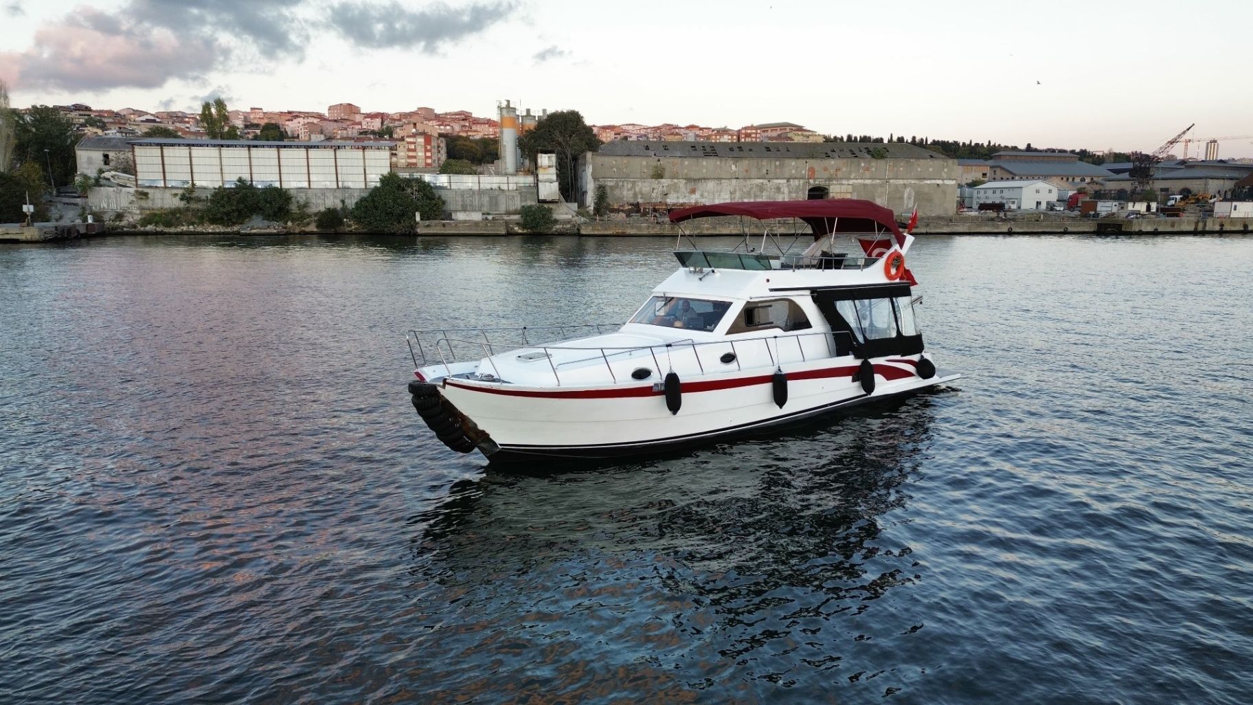 Özel yapım 14m Motoryat