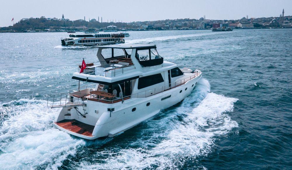 Rental Ferretti Yachts 23m Motor Yacht - 230-15