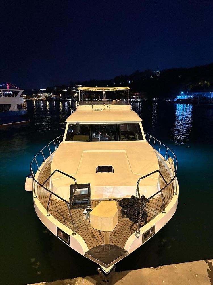 Kiralık Özel yapım 20m Motoryat - 93-13