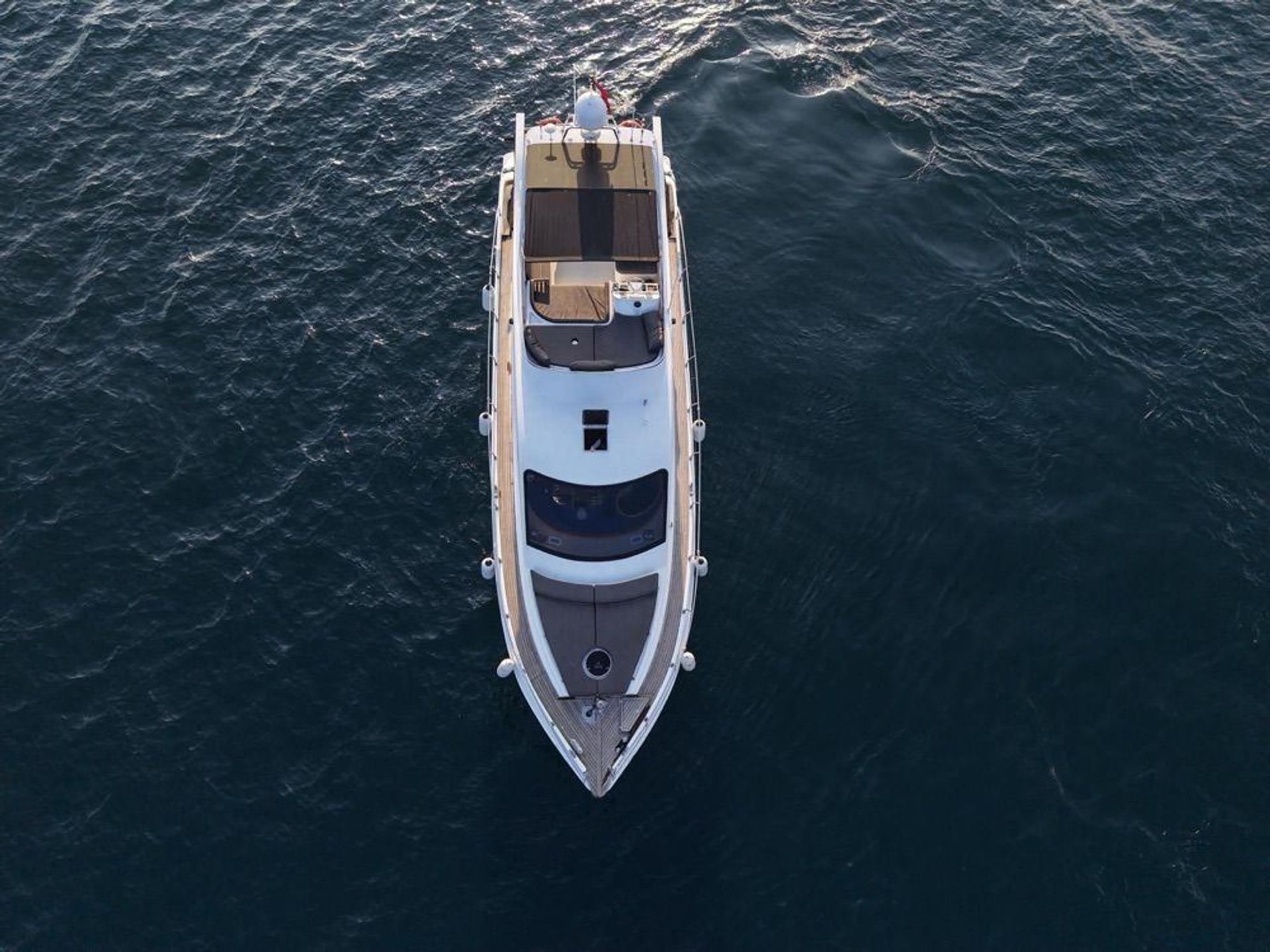Kiralık Azimut 19m Motoryat - 746 - photo 9