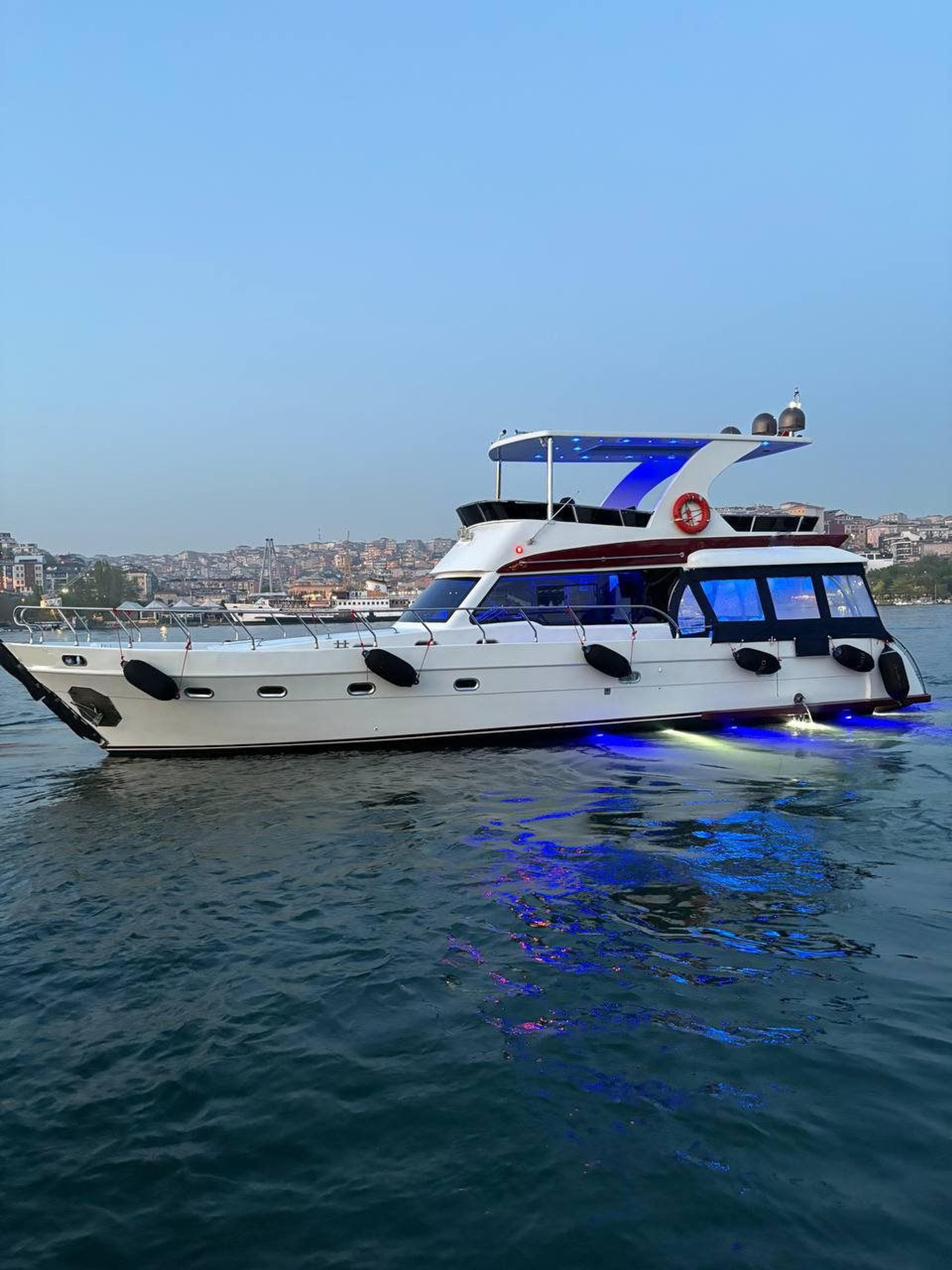 Kiralık Özel yapım 16m Motoryat - 189 - photo 5