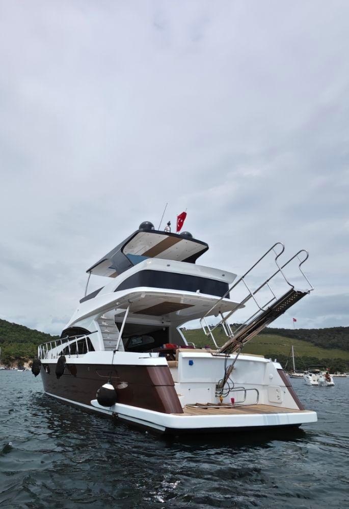 Rental Custom made 17m Motor Yacht - 42-6