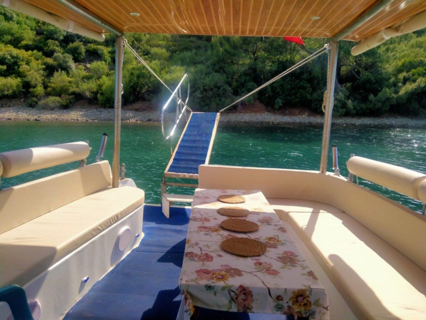 Rental Custom made 12m Motor Yacht - 806-12