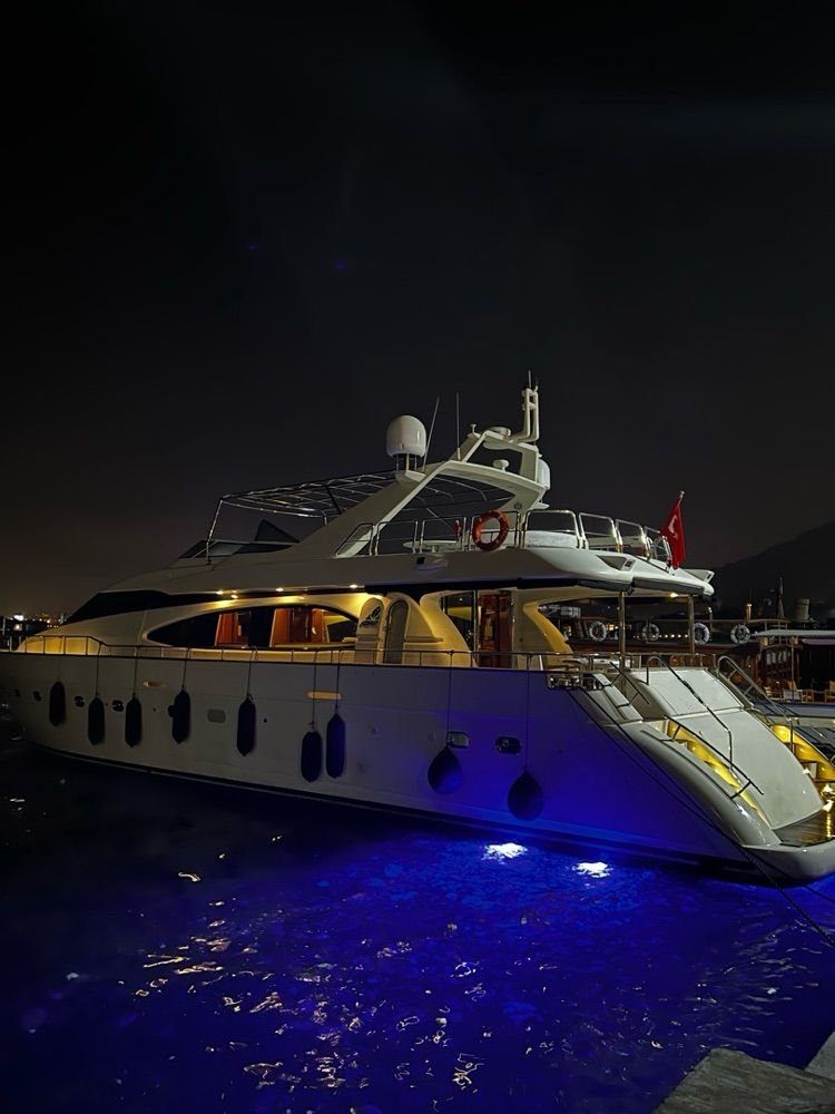 Azimut 27m Motoryat