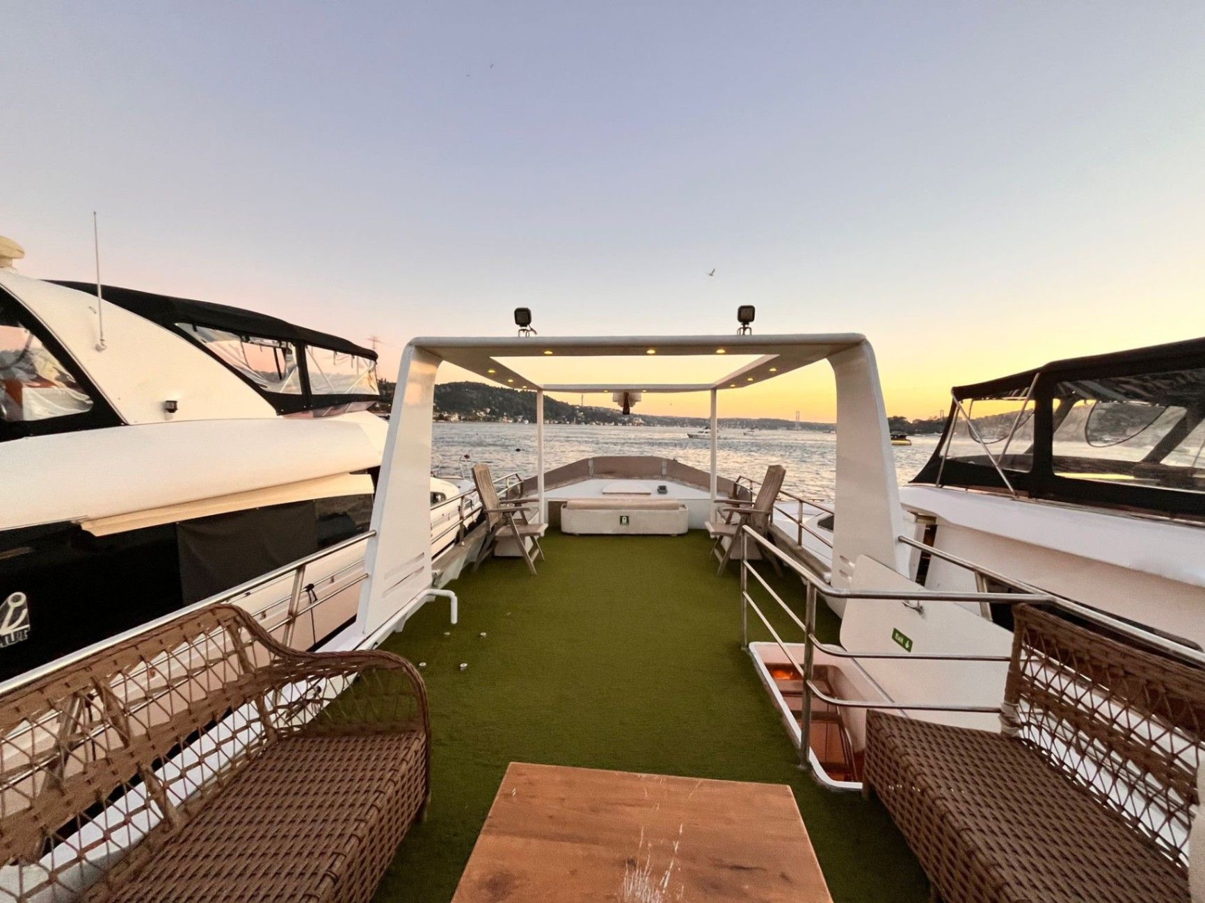 Özel yapım 18m Motoryat